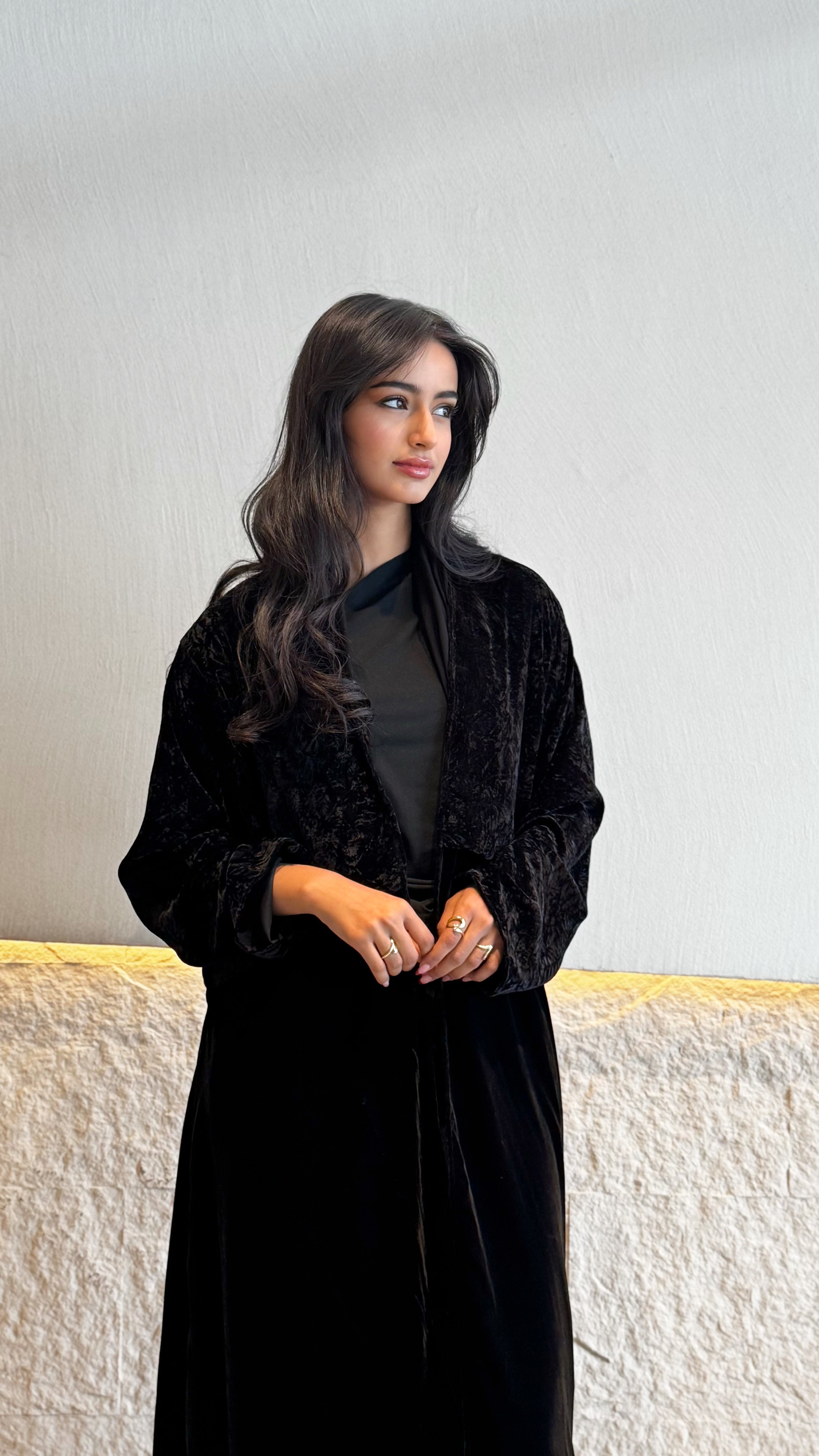 MW1833 - عباية مخمل بخامتين المشجر والمخمل القطيفي - Aya