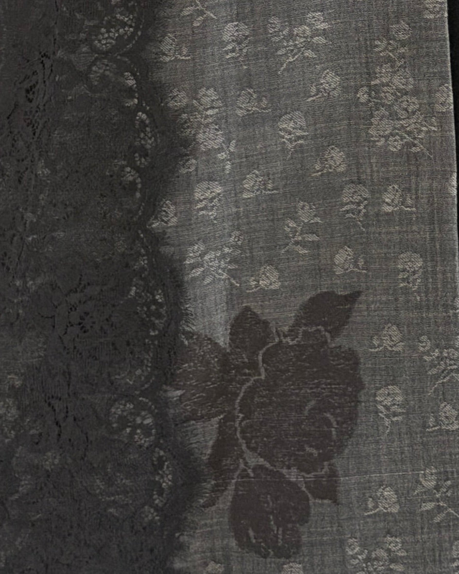 MWT1008 - عباية لنن مطرزة - Aya