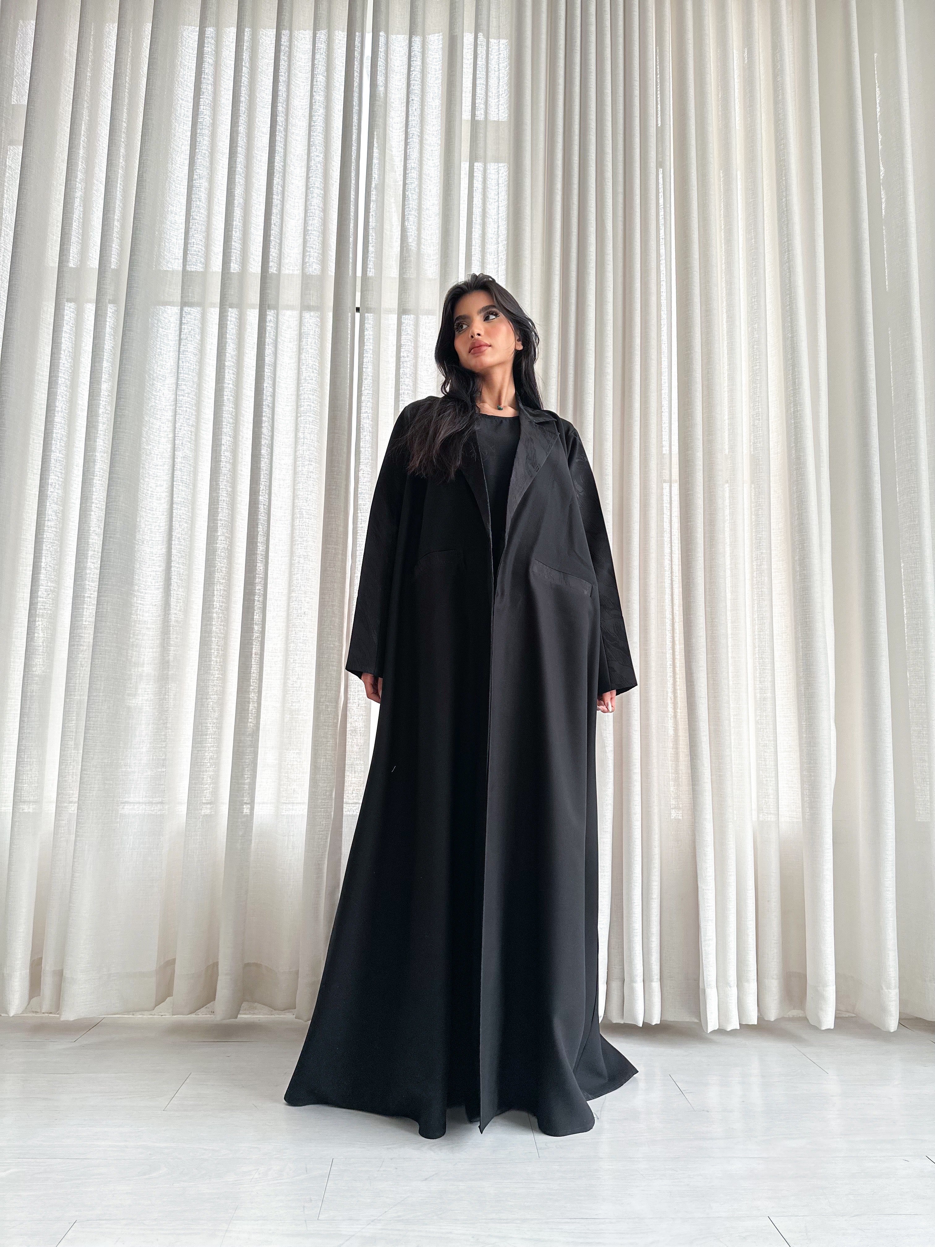 MW1216 -كريب واقف مع جاكار نص كلوش - Aya