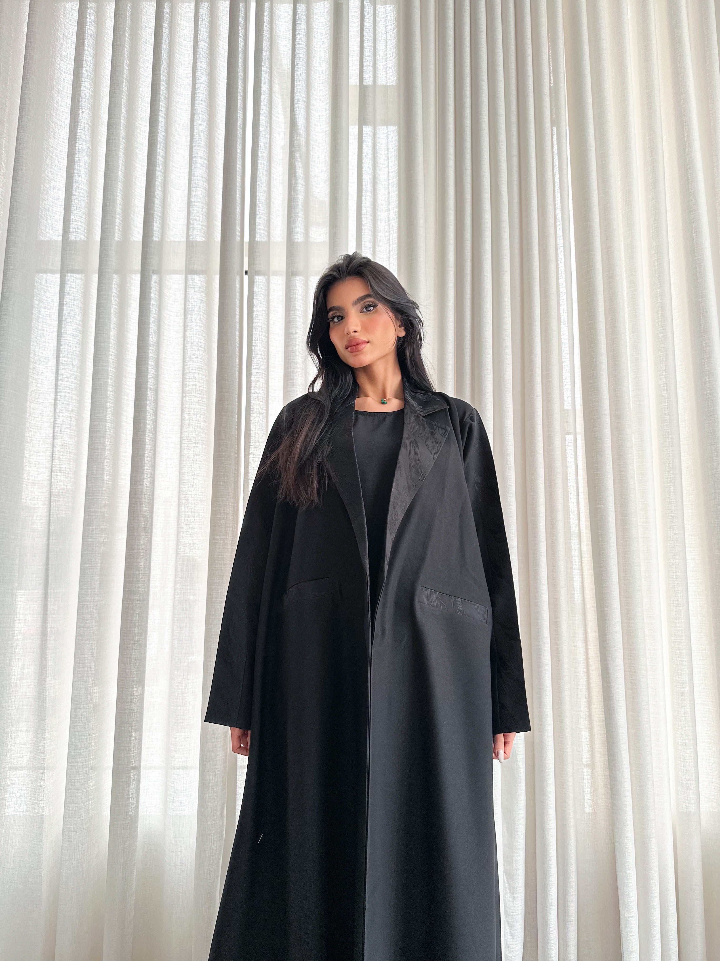 MW1216 -كريب واقف مع جاكار نص كلوش - Aya