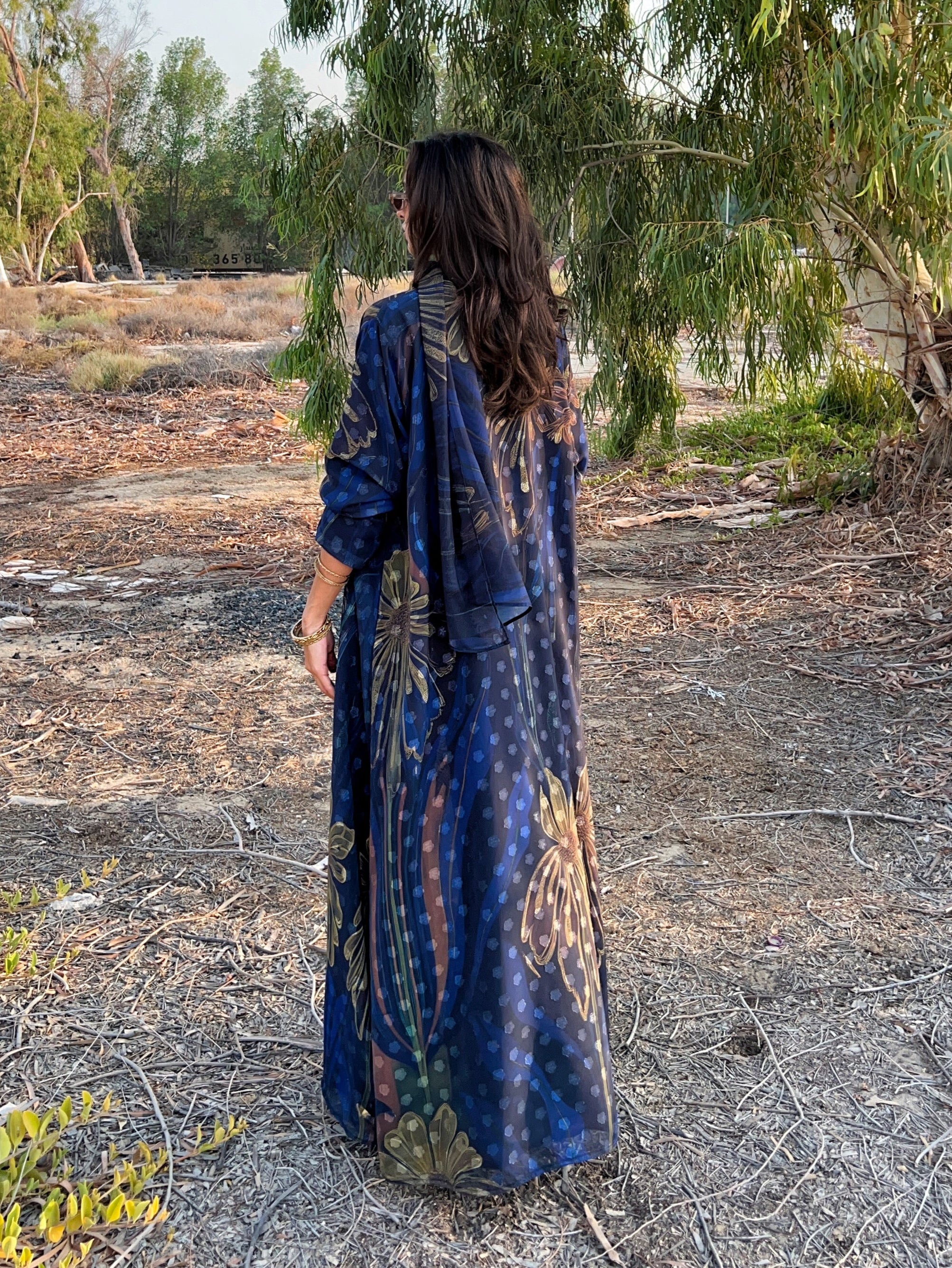 MW645 - Light Crepe Standing with Jacquard Half-Cloche