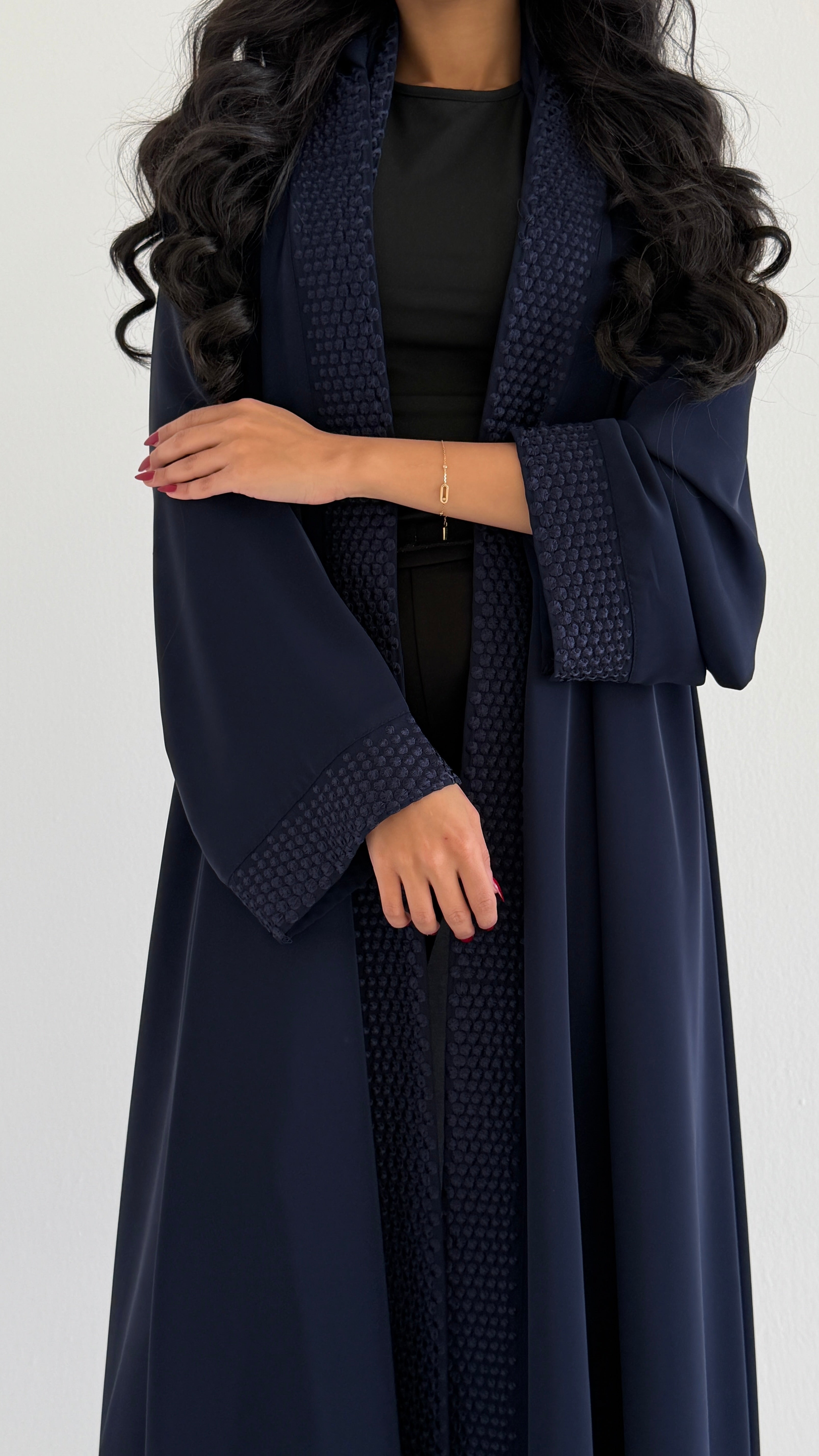 MW2024 - عباية بتطريز بالامام والاكمام - Aya