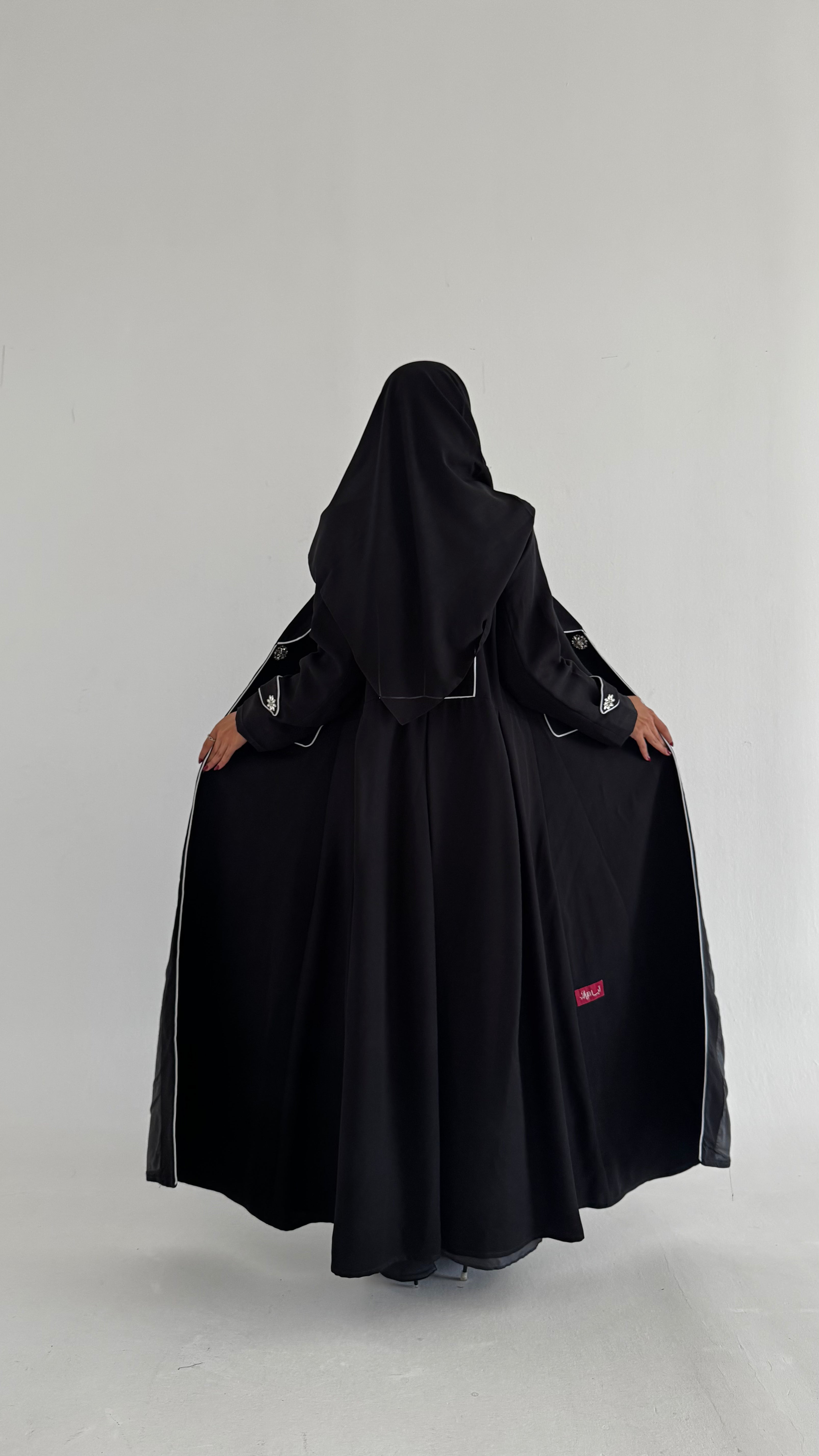 MW1722 - عباية بليزر بقصة نص كلوش - Aya