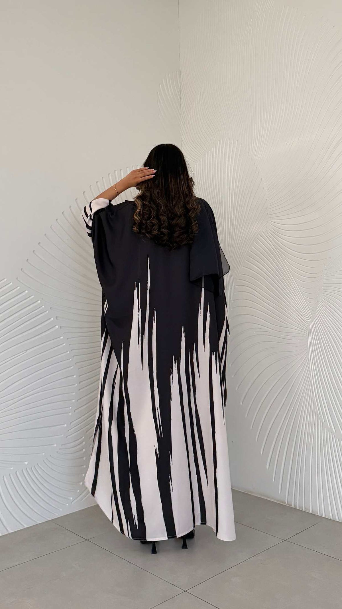 MWT1211 - عباية مخطط |striped abaya - Aya