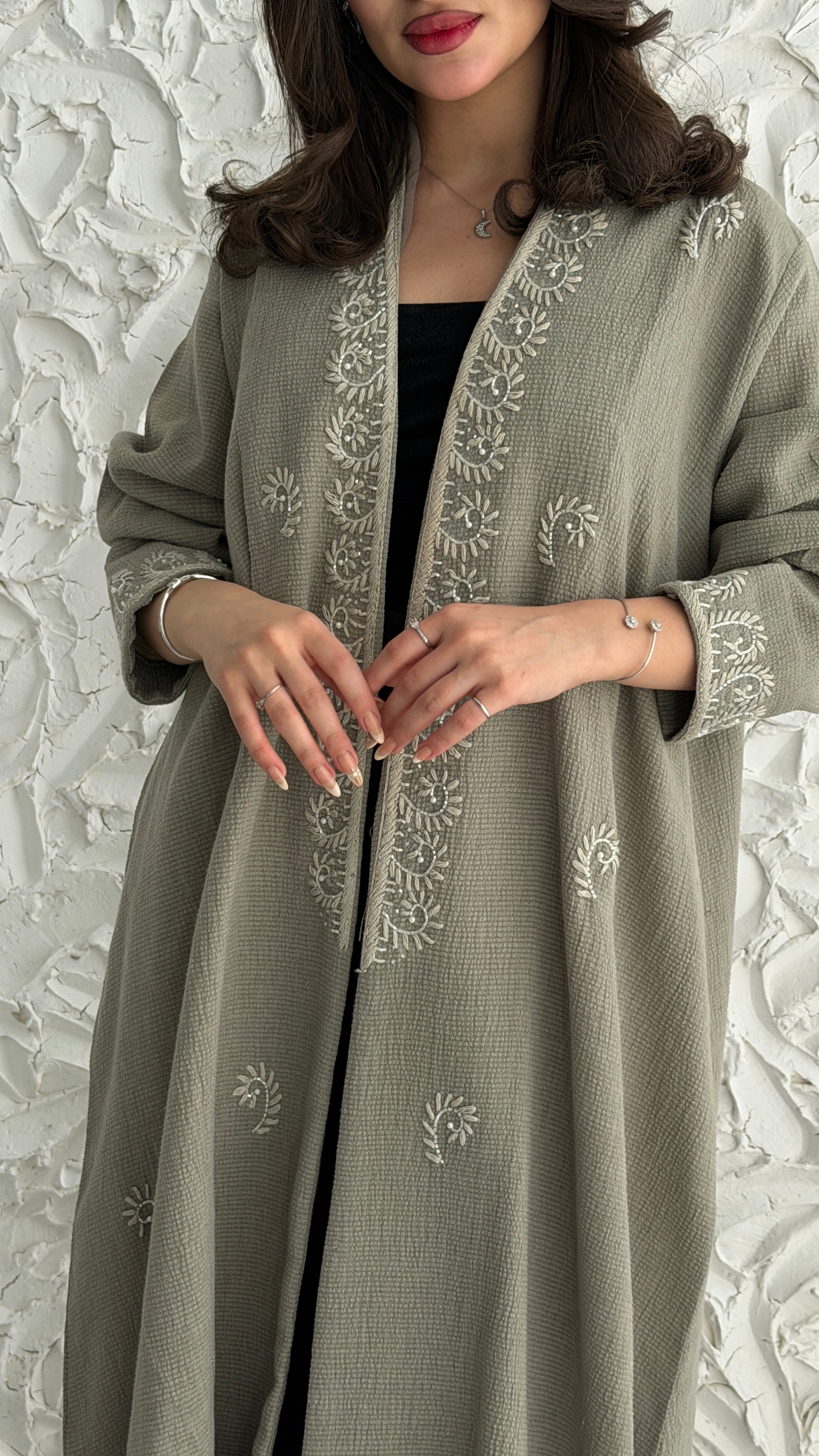 MW2058 - عباية لنن هندي قصه هينك تطريز يدوي - Aya