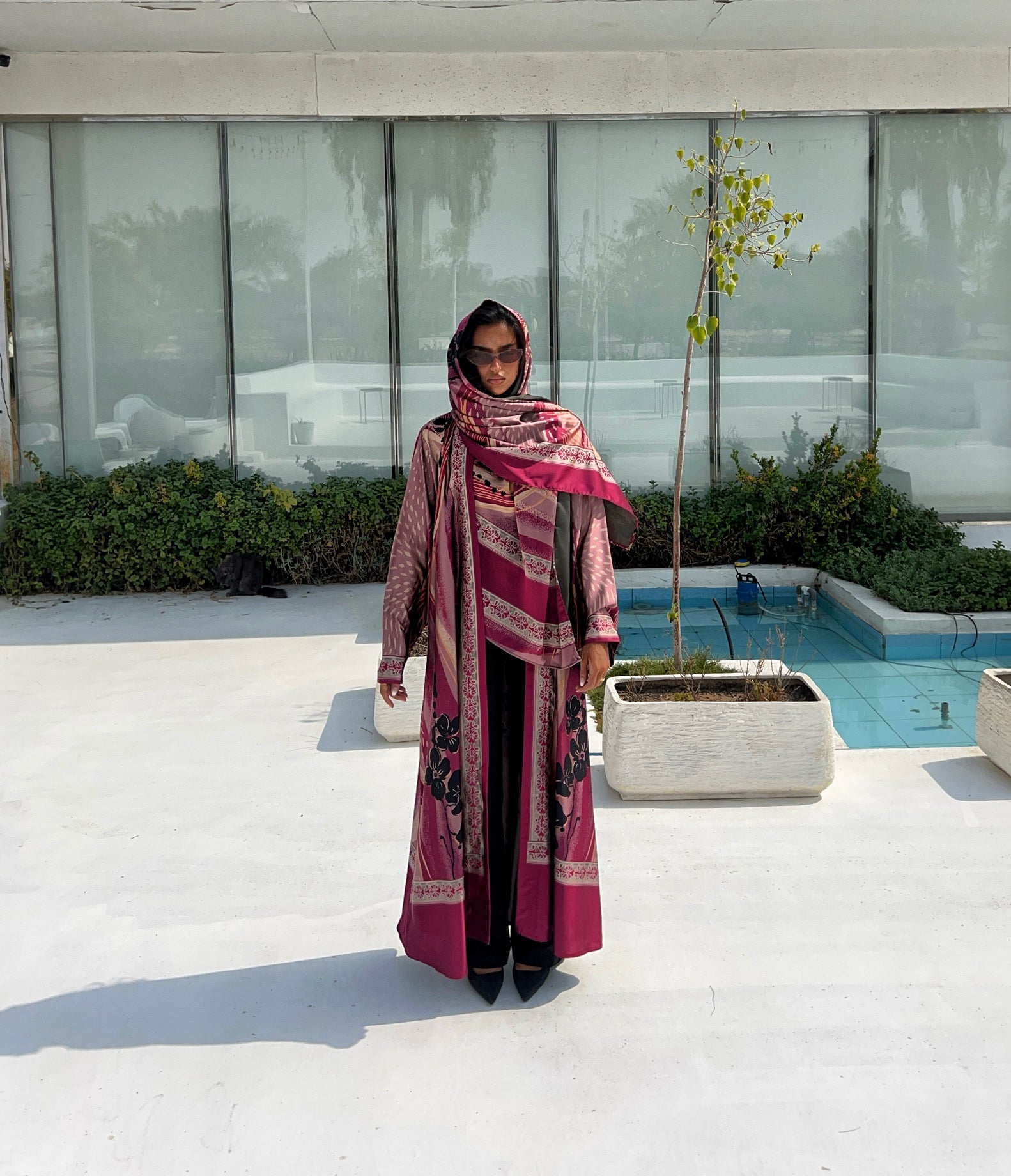 MW1614 - عباية مطبوعة حرير جاكار - Pink Jacquard - Aya