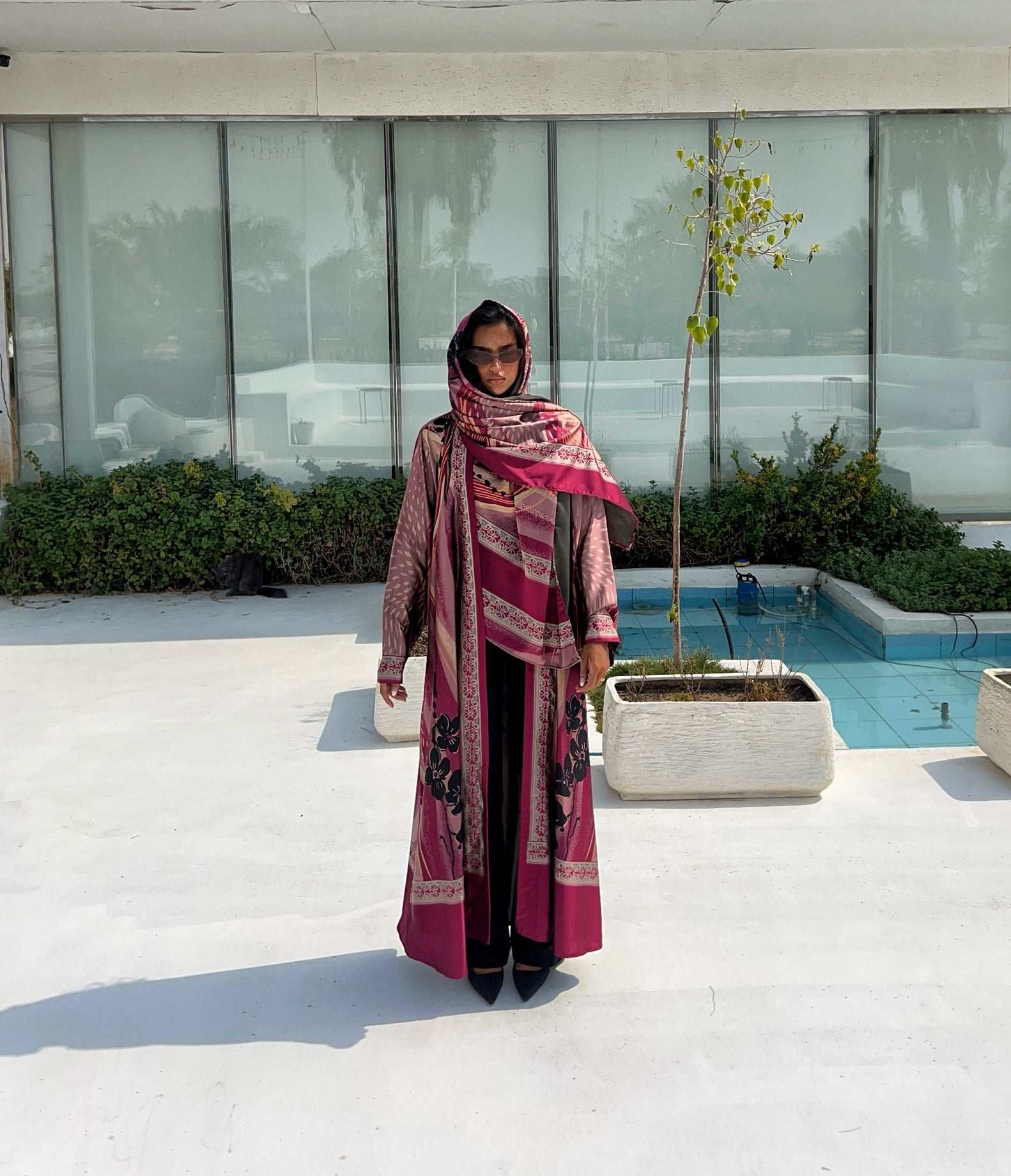MW1614 - عباية مطبوعة حرير جاكار - Pink Jacquard - Aya