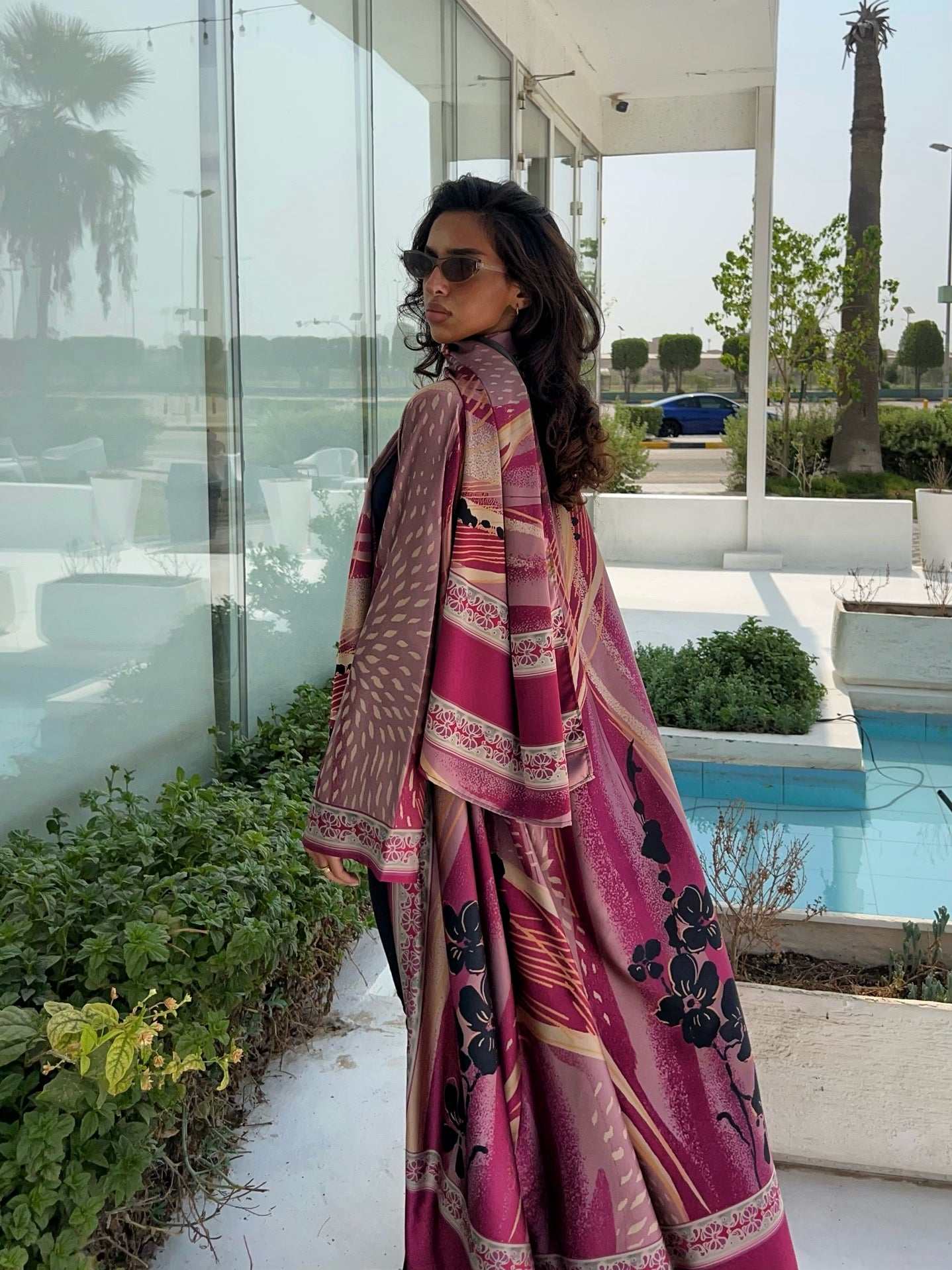 MW1614 - عباية مطبوعة حرير جاكار - Pink Jacquard - Aya