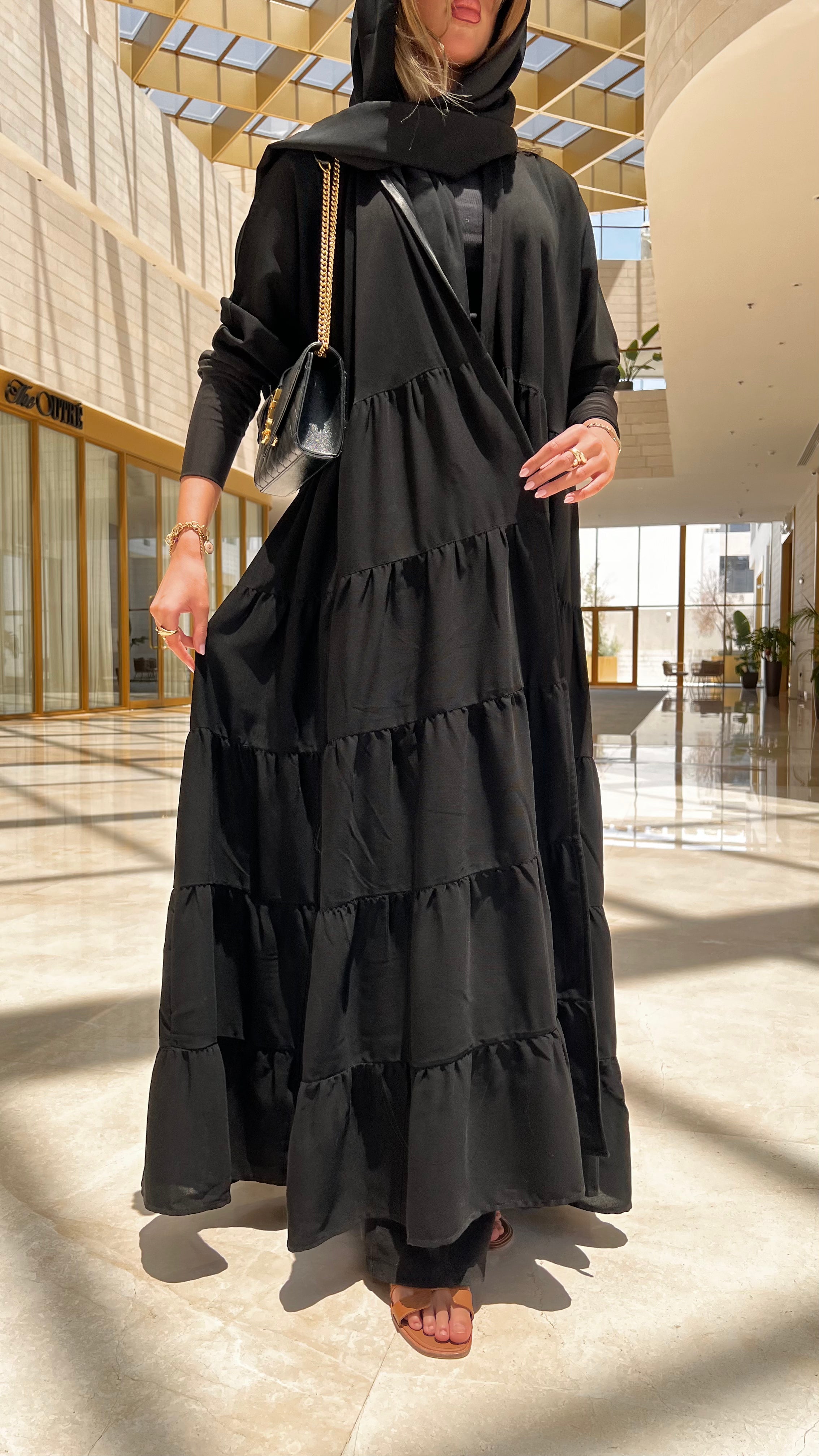 MW645 - Light Crepe Standing with Jacquard Half-Cloche