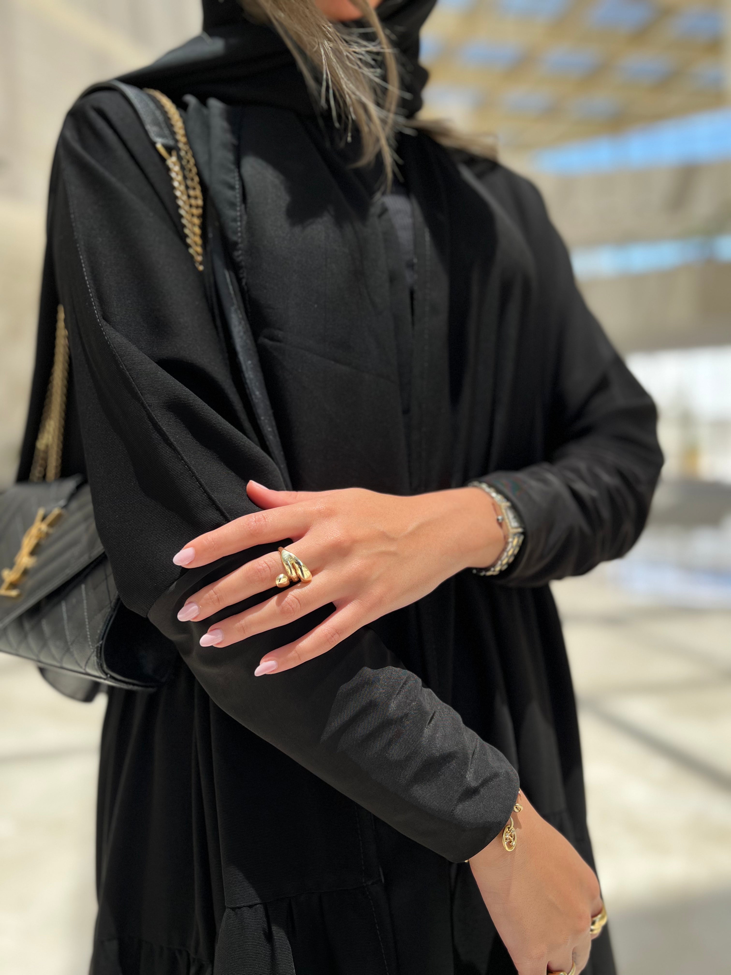 MW645 - Light Crepe Standing with Jacquard Half-Cloche