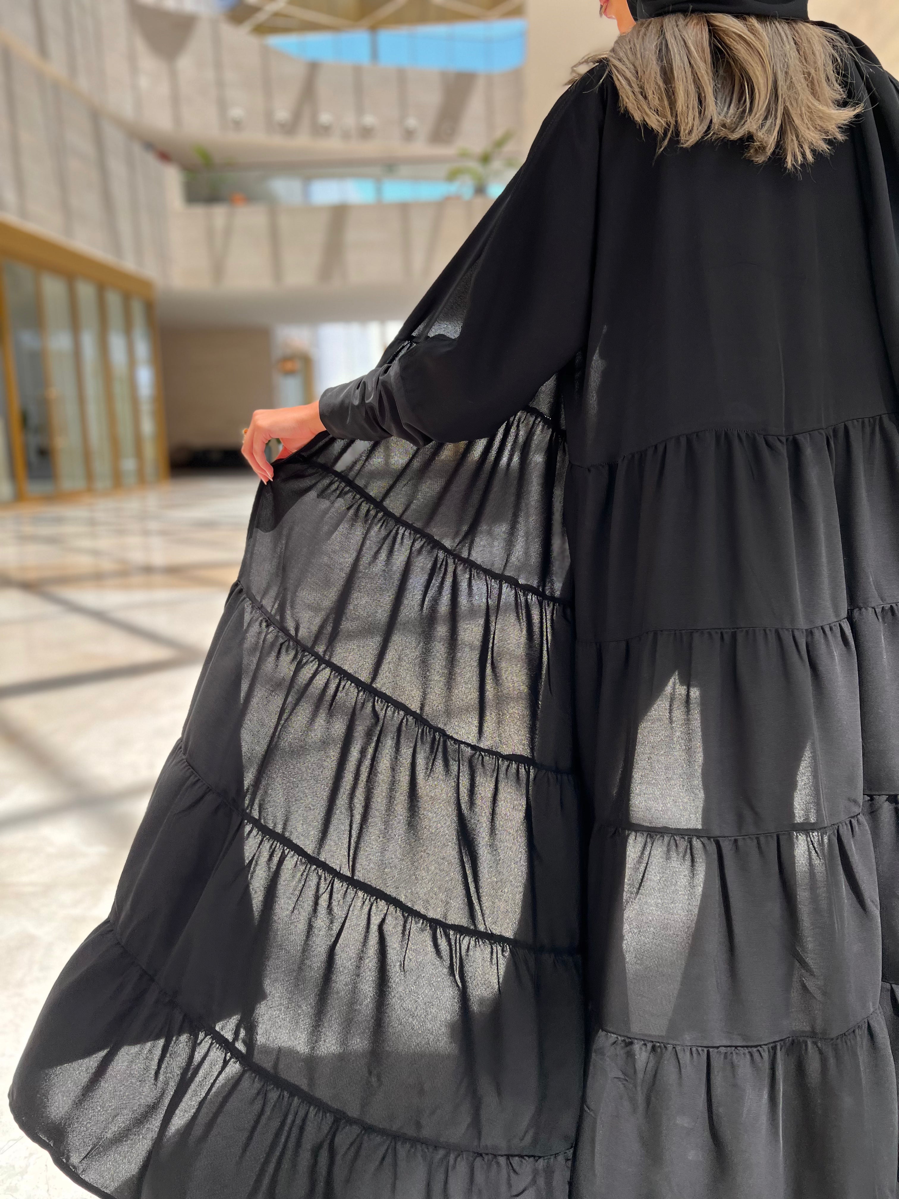 MW645 - Light Crepe Standing with Jacquard Half-Cloche