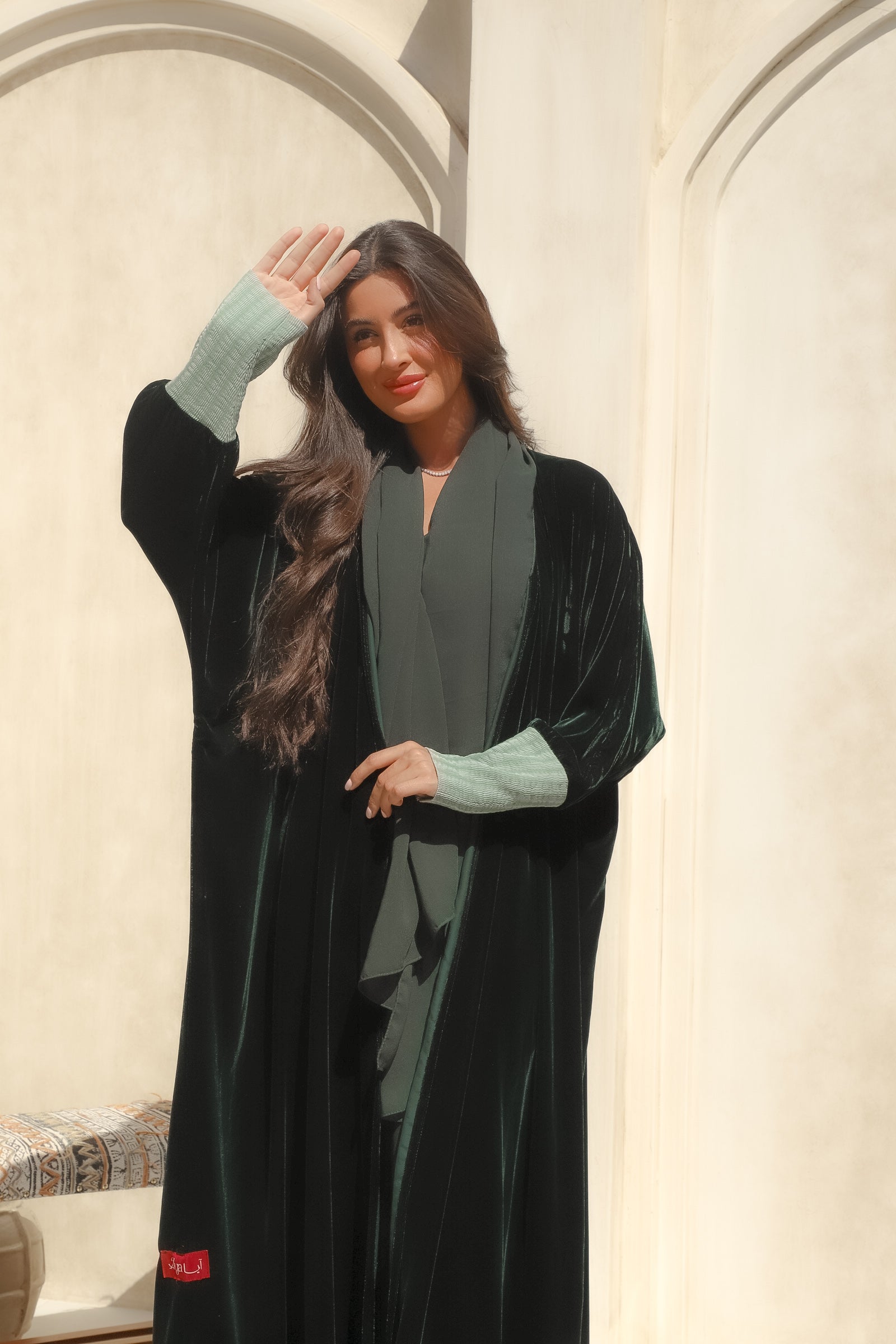 MWT527 - عباية زيتيه بأكمام استرتش