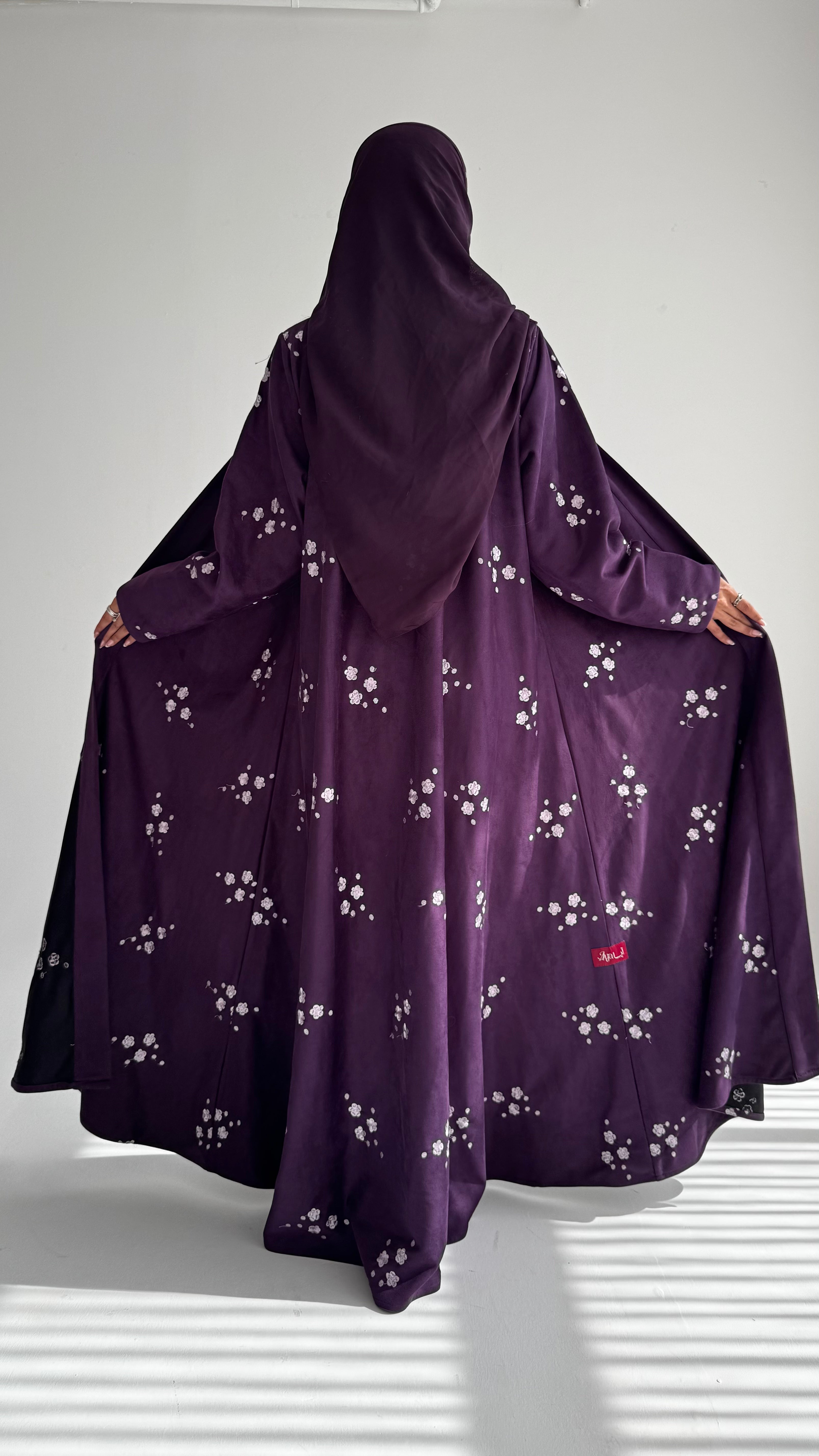 MWT691 -عباية شامواه تطريز - Aya