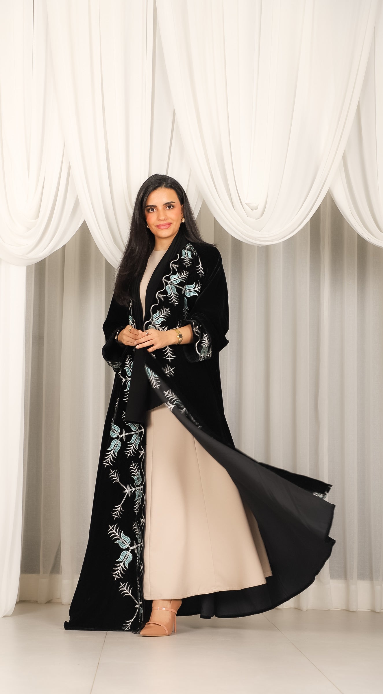 MW1781 - قماش مخمل دبل كلوش تطريز كمبيوتر - Aya