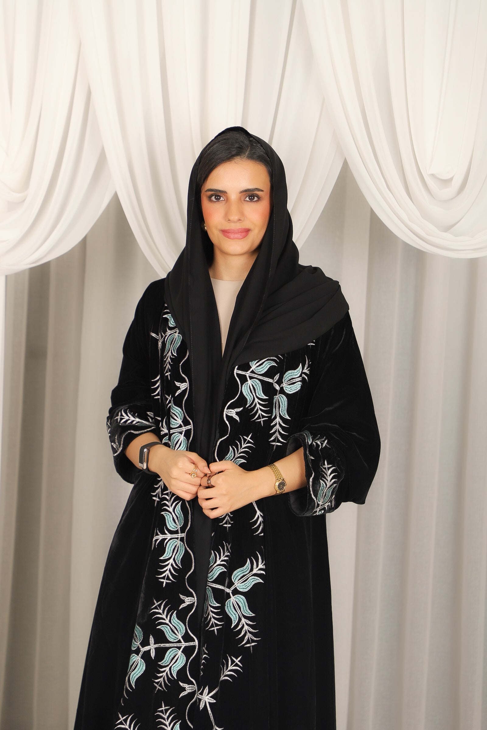 MW1781 - قماش مخمل دبل كلوش تطريز كمبيوتر - Aya