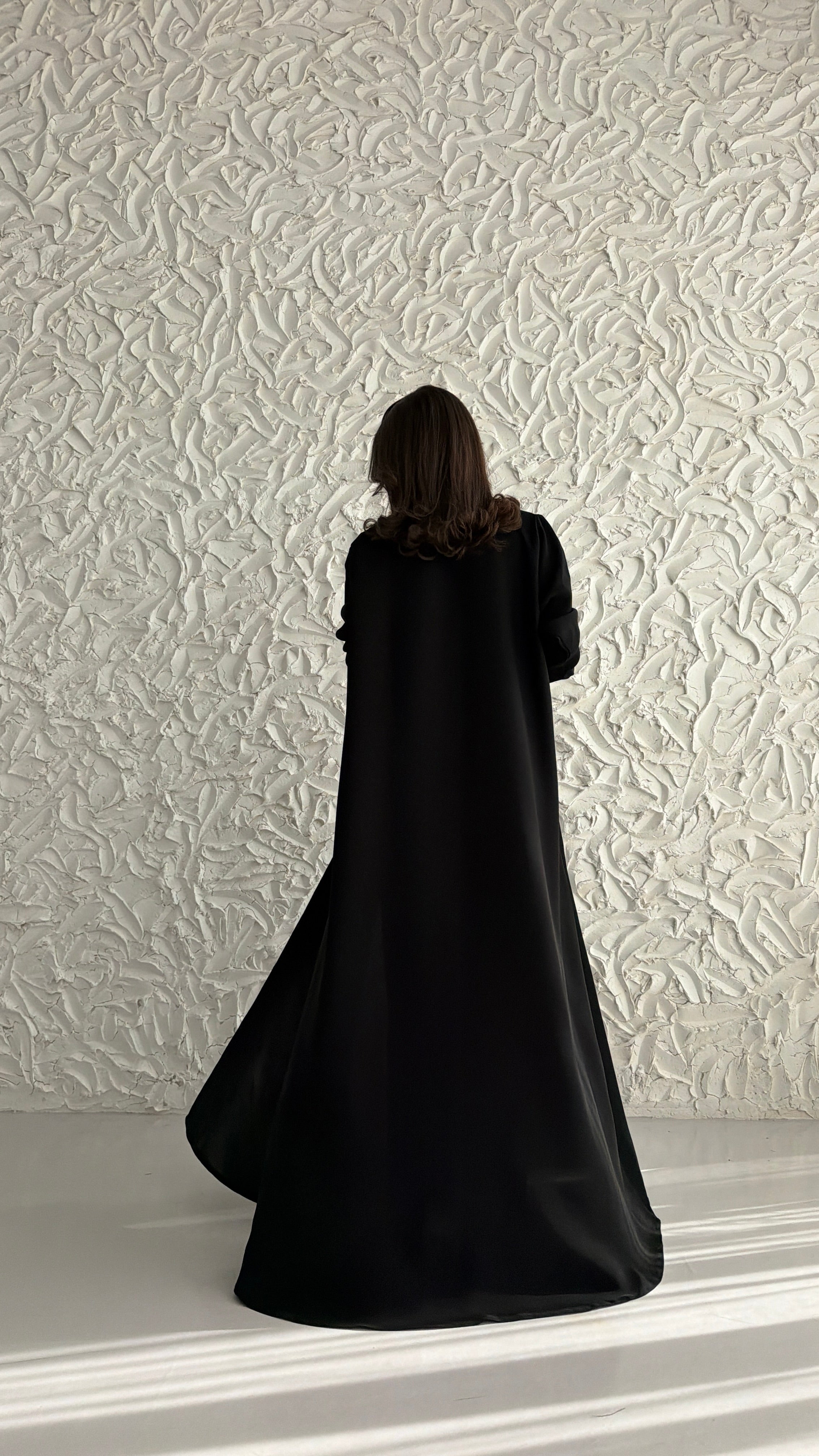 MWT1044 - عبايه اسود بتطريز - Aya