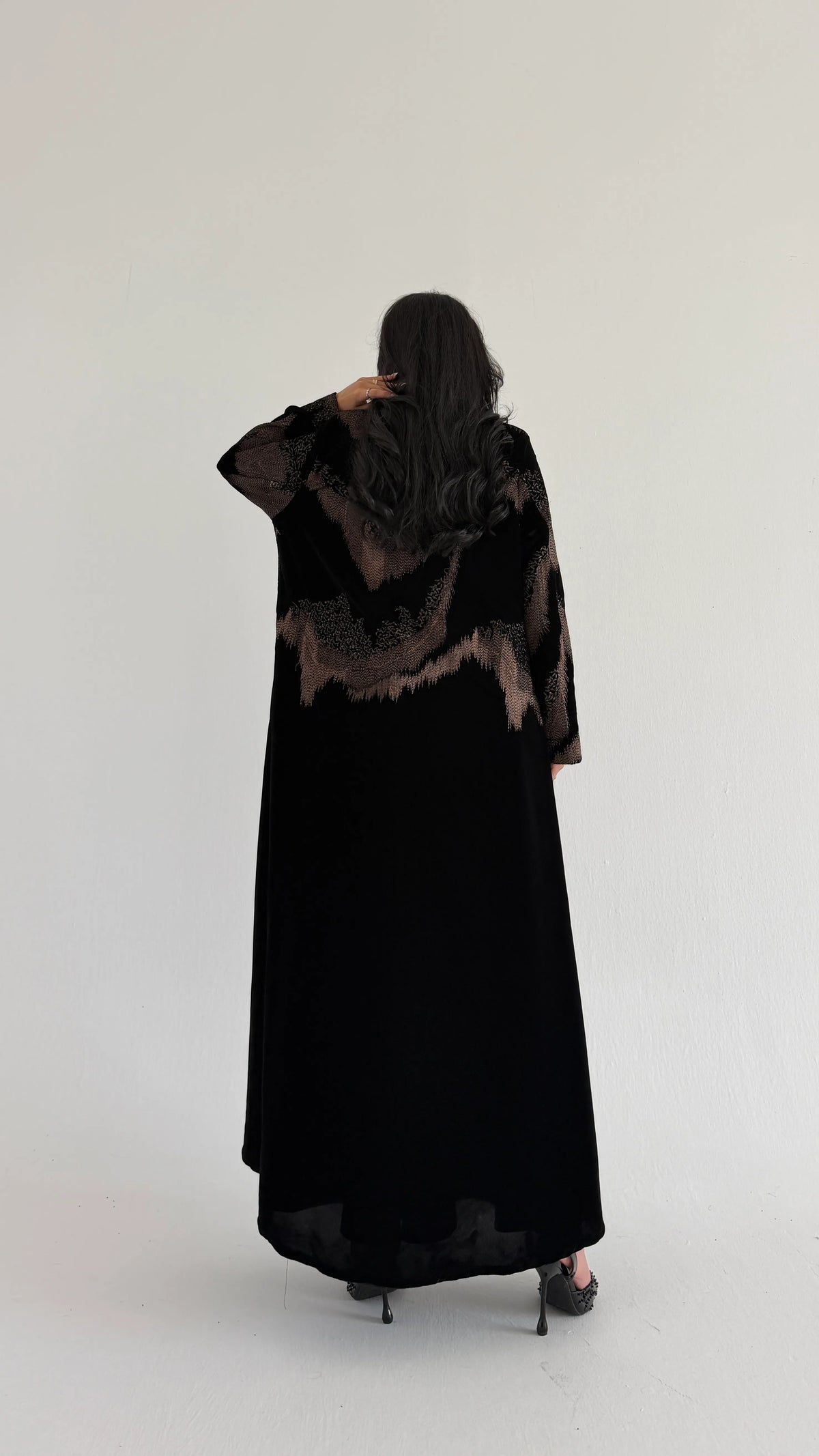 MWT2176 - عباية مخمل شتوية - Aya