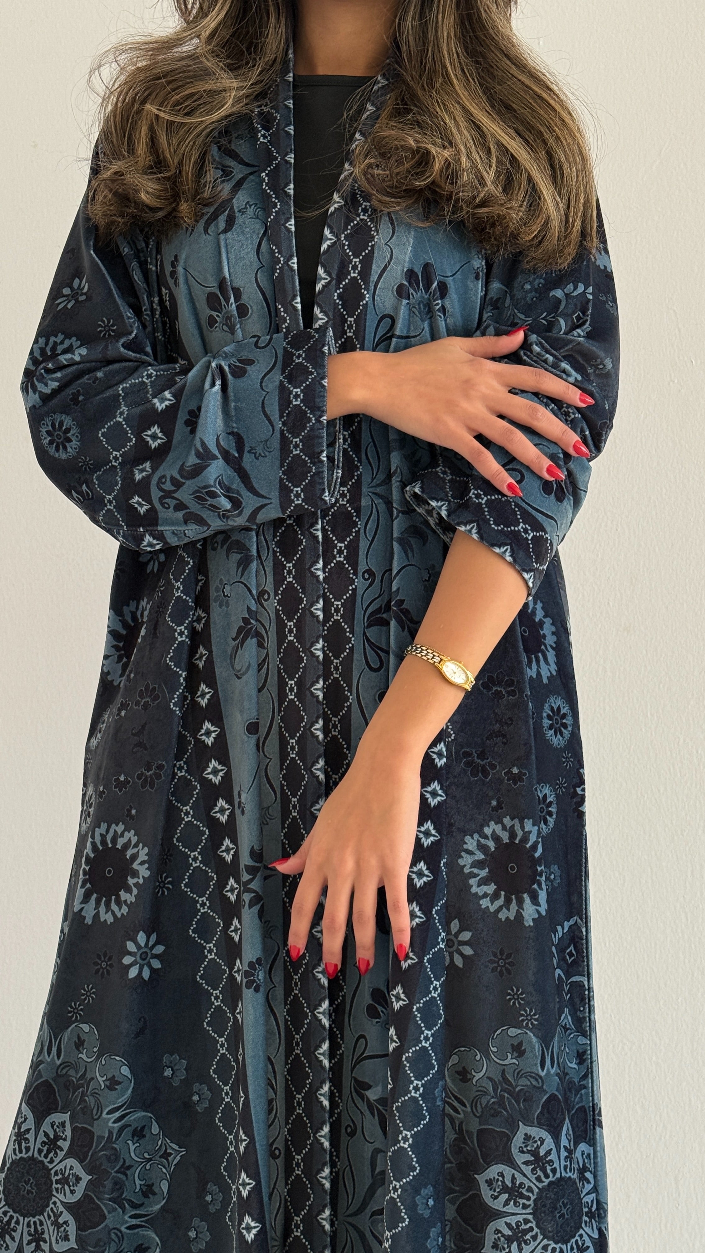 MWT745 - عباية مخمل برينت