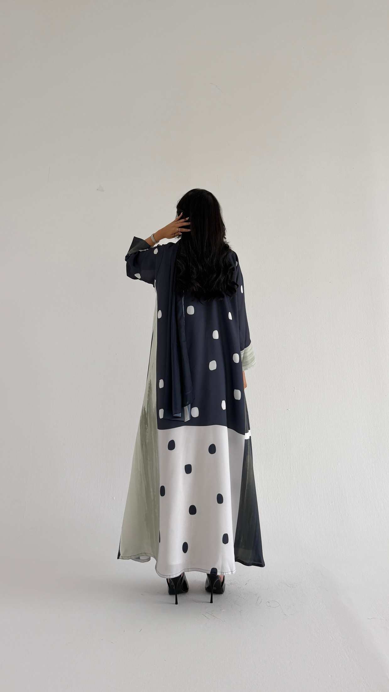 MWT1205 - عباية منقطة | Polka Dot Abaya - Aya