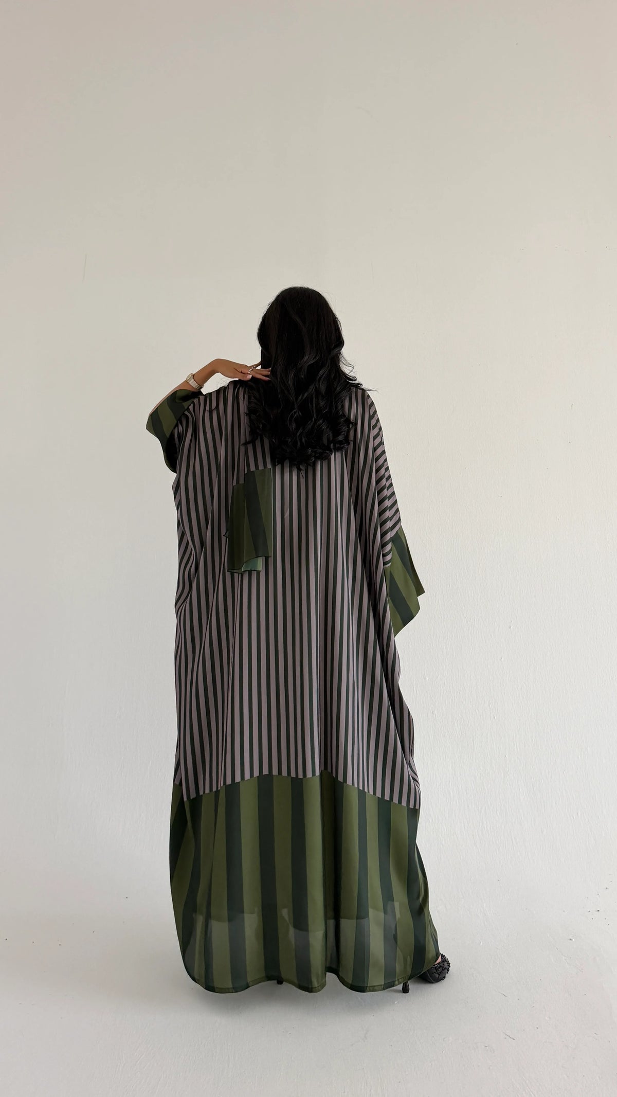 MWT1210 - عباية مخطط |striped abaya