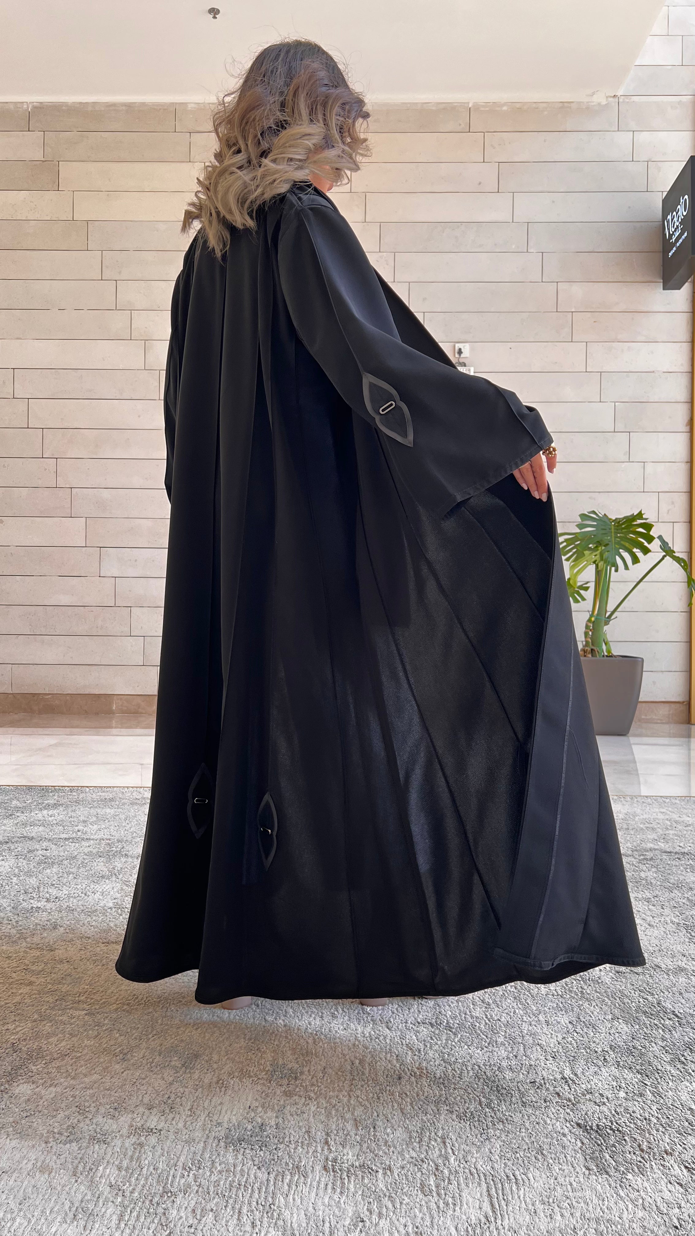 MW645 - Light Crepe Standing with Jacquard Half-Cloche