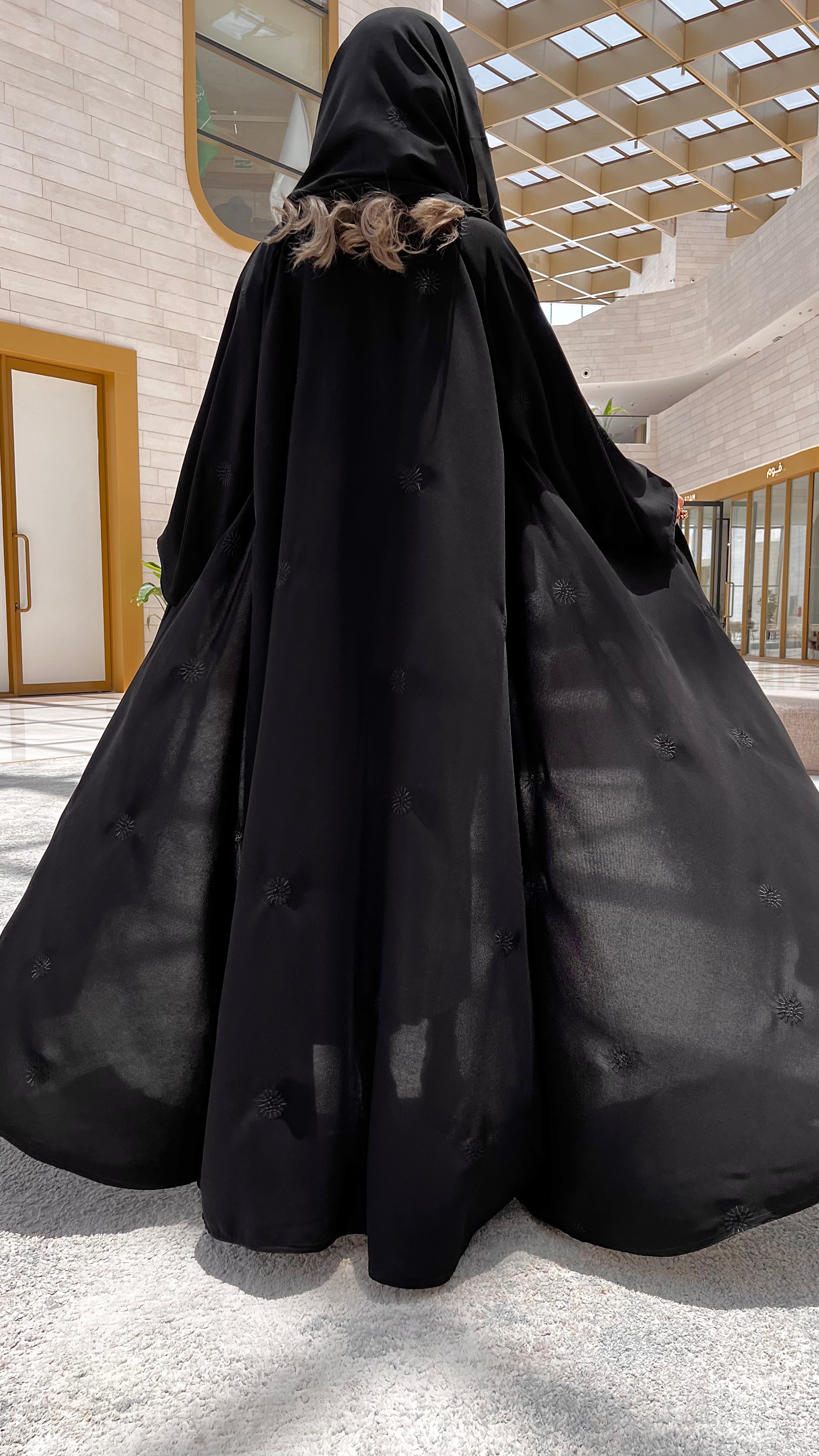 MW645 - Light Crepe Standing with Jacquard Half-Cloche