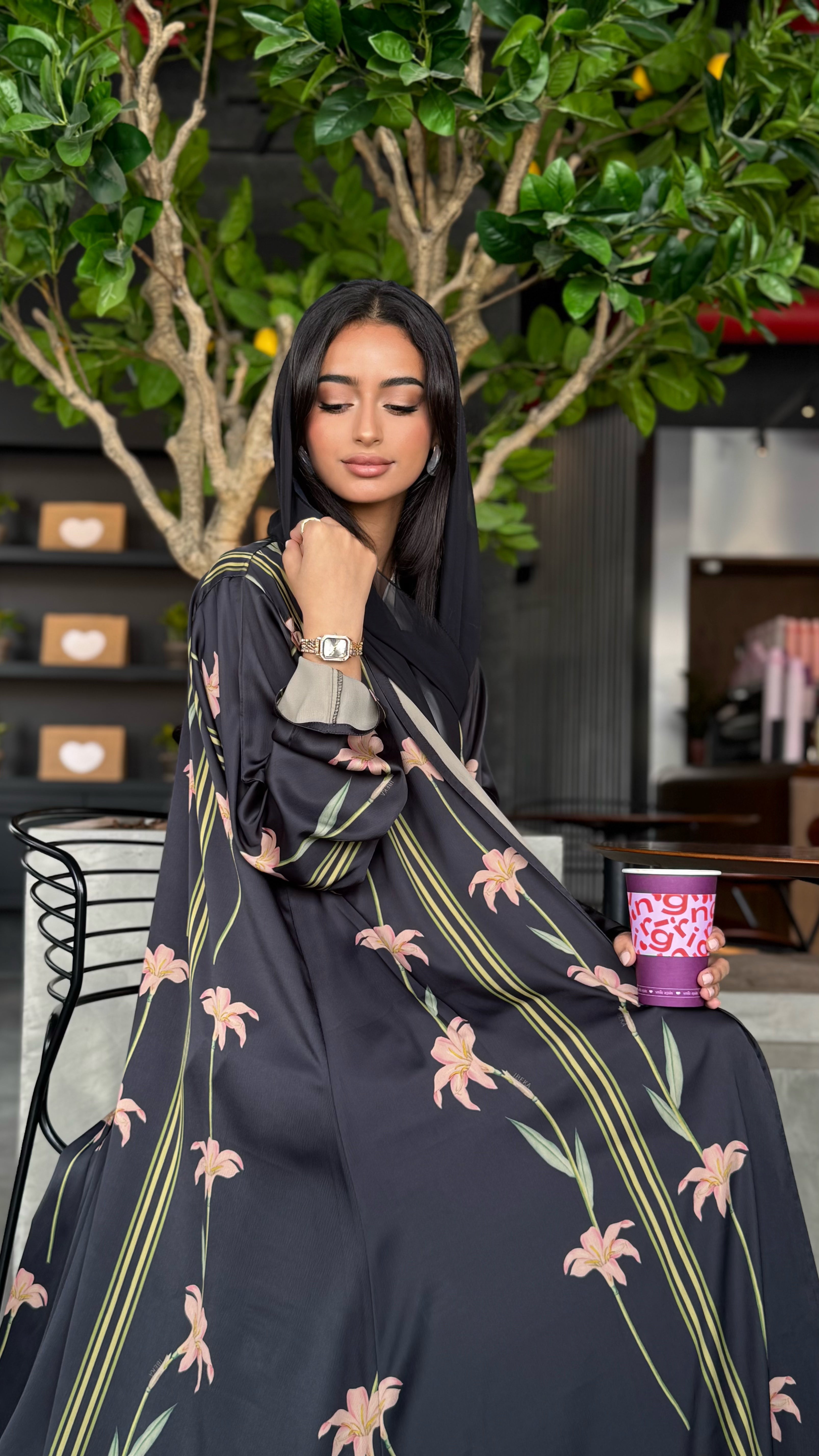 MW1640 - عباية اسود مورد - Aya