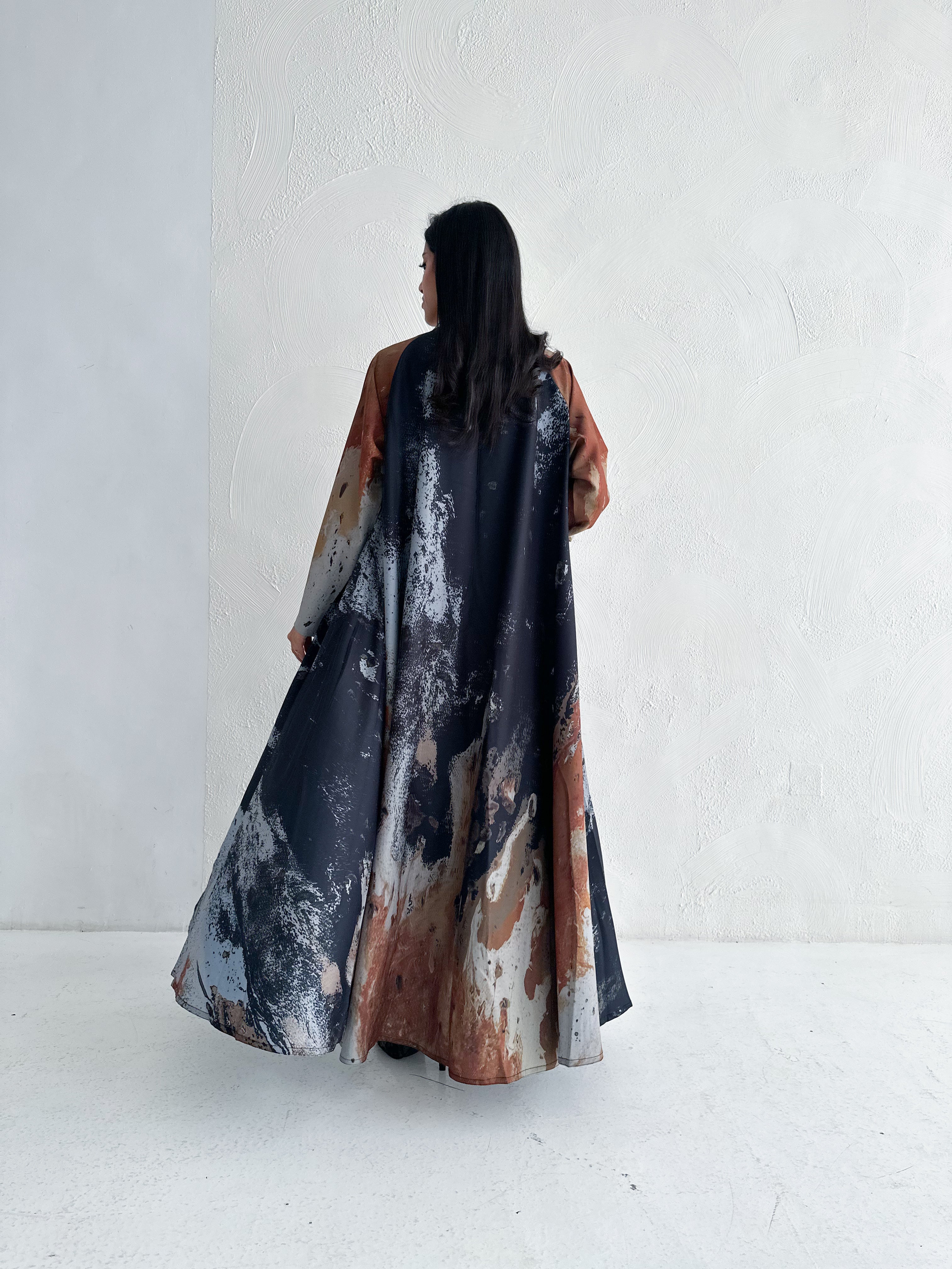 MW645 - Light Crepe Standing with Jacquard Half-Cloche