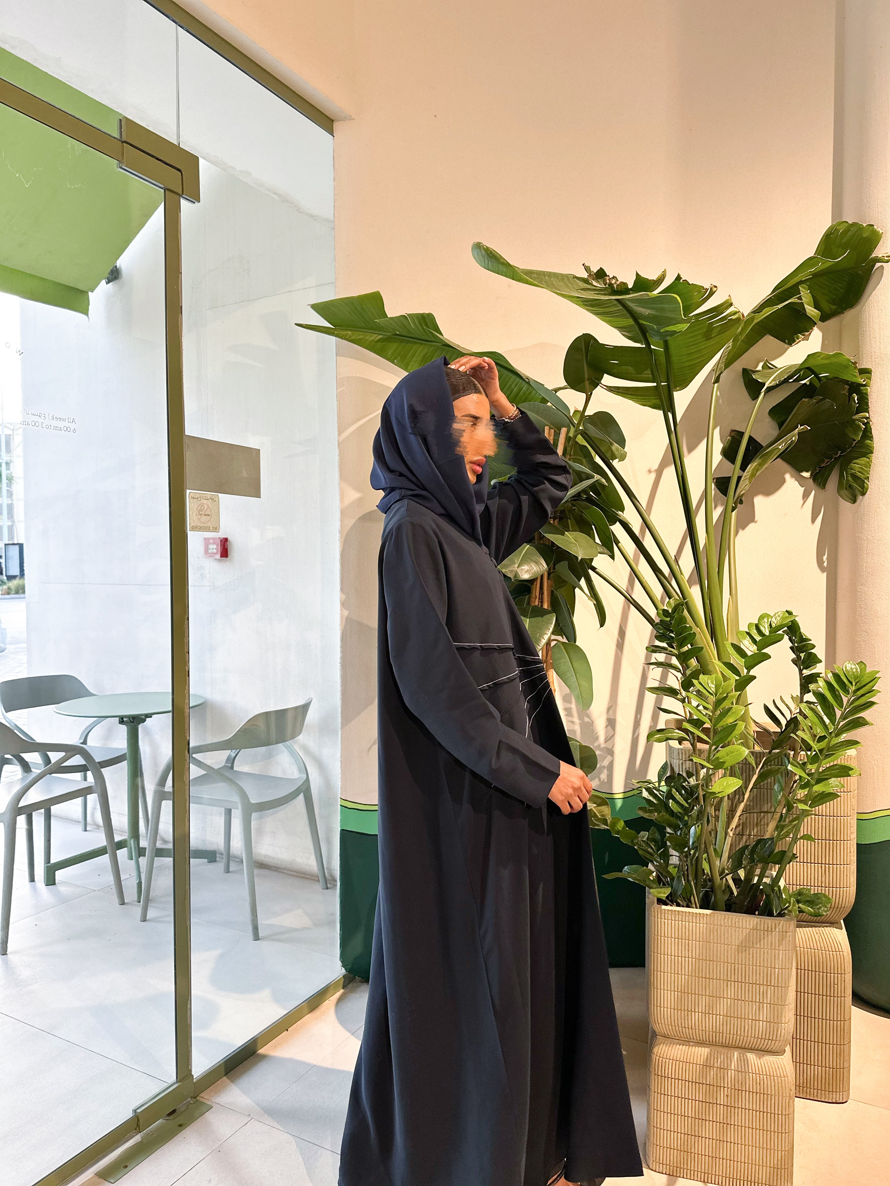 MWT365 - عباية كحلي بقصة من الامام - Aya