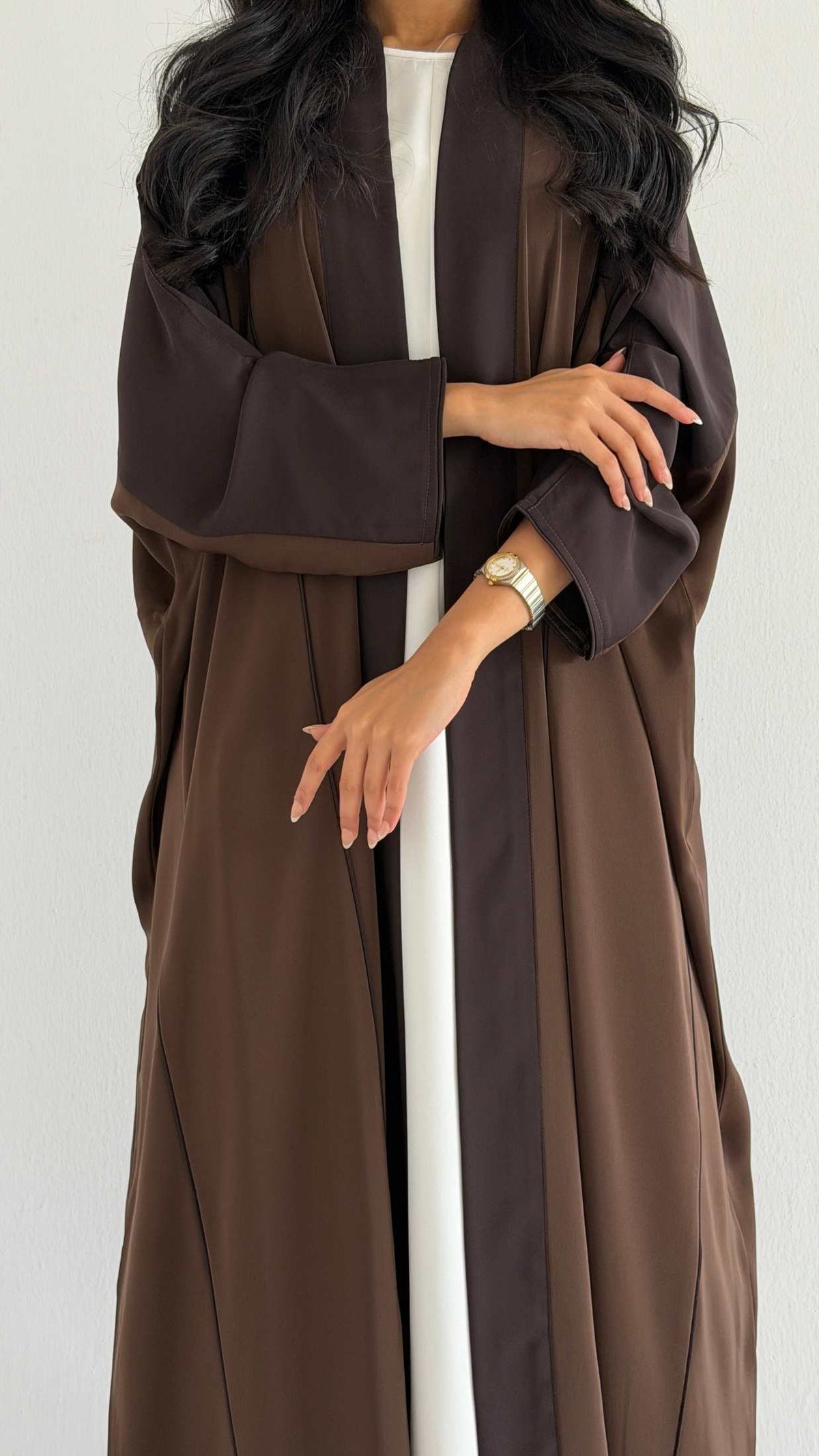 MW400 - عباية نص بشت بلونين وتزيين بقيطان - Aya