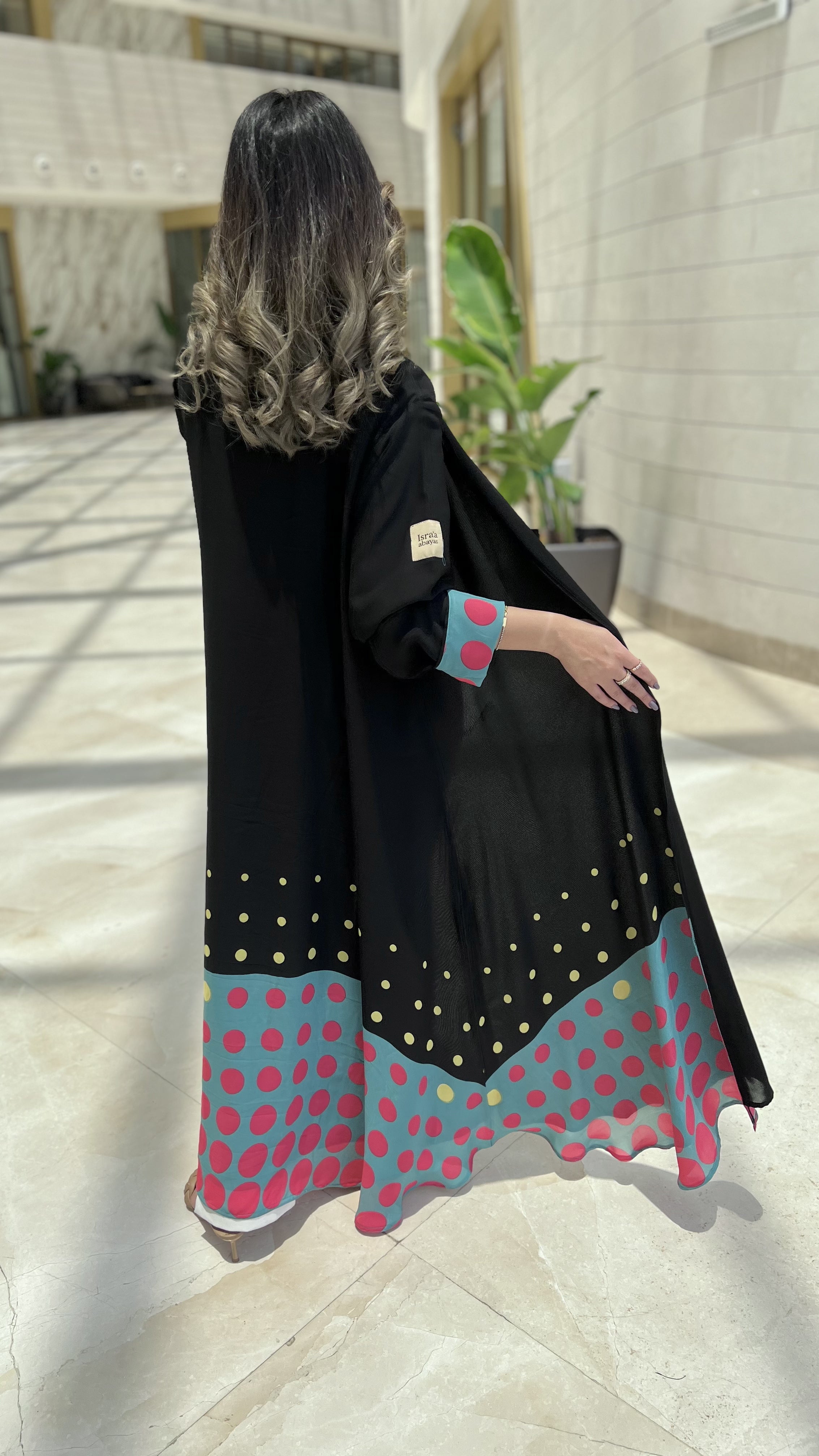 MW1622 -عباية شيفون طباعة اسود ملون -Color Splash - Aya