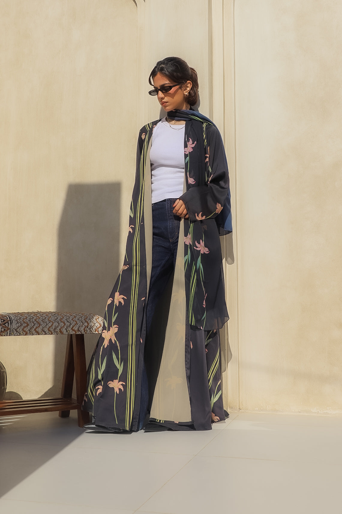 MW1640 - عباية اسود مورد - Aya