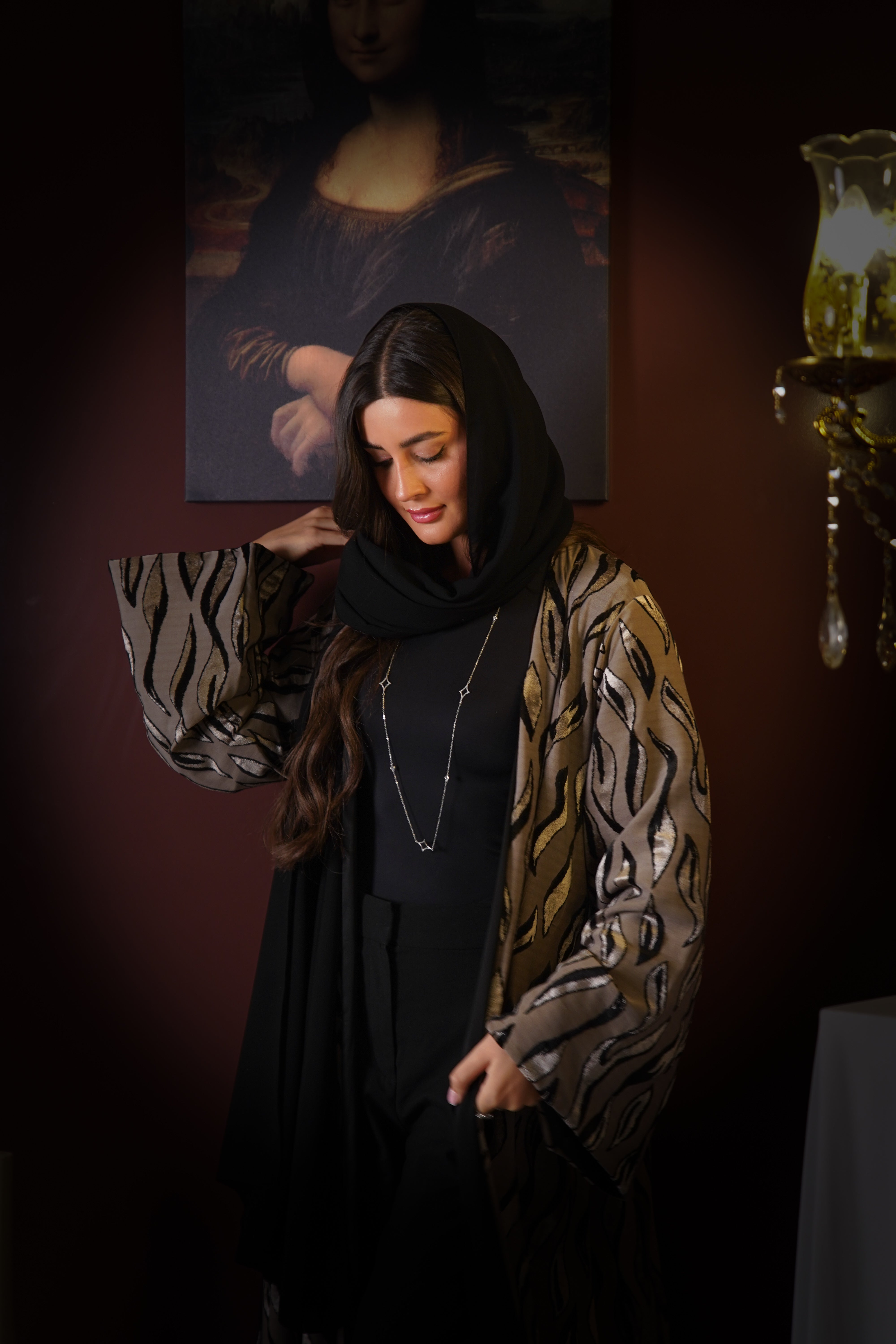 MW645 - Light Crepe Standing with Jacquard Half-Cloche