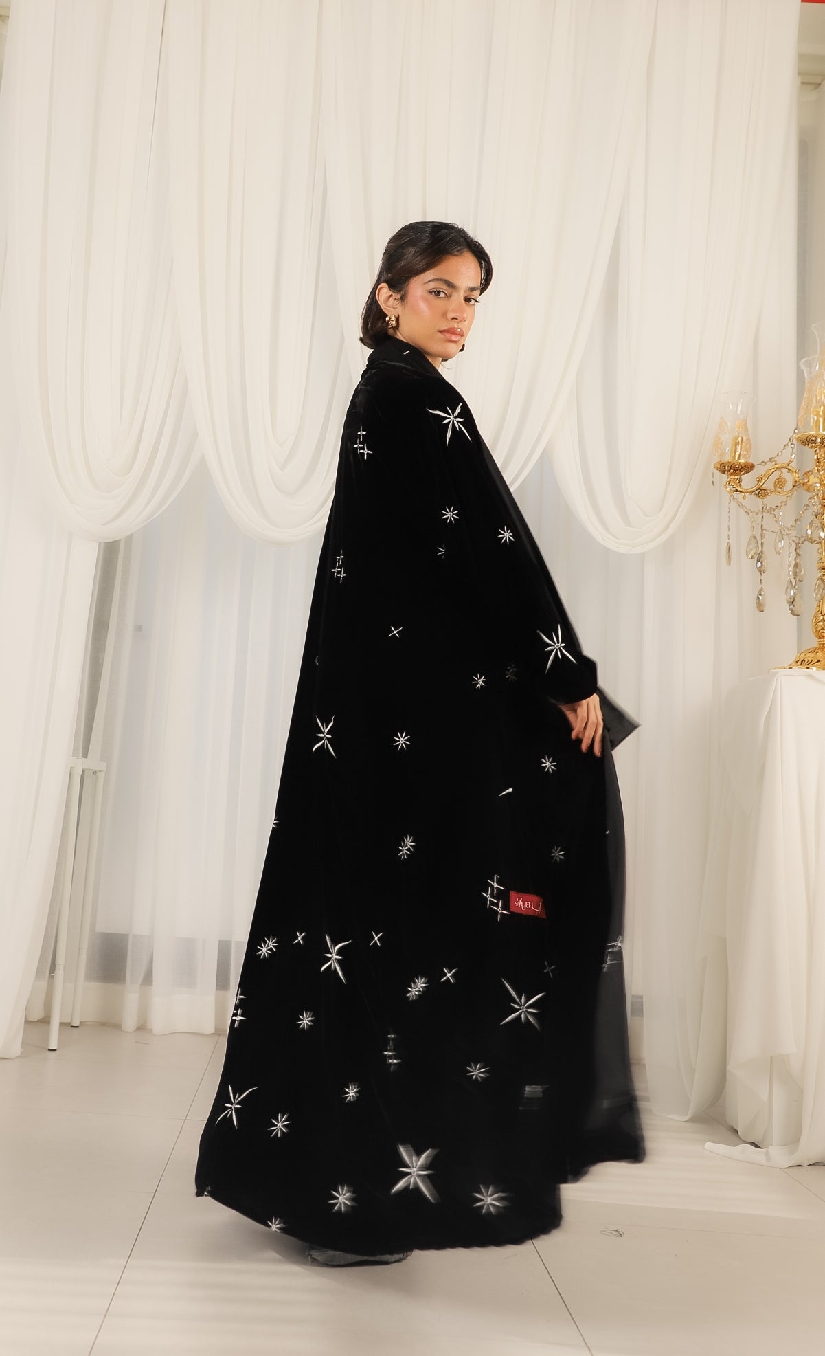 MW645 - Light Crepe Standing with Jacquard Half-Cloche