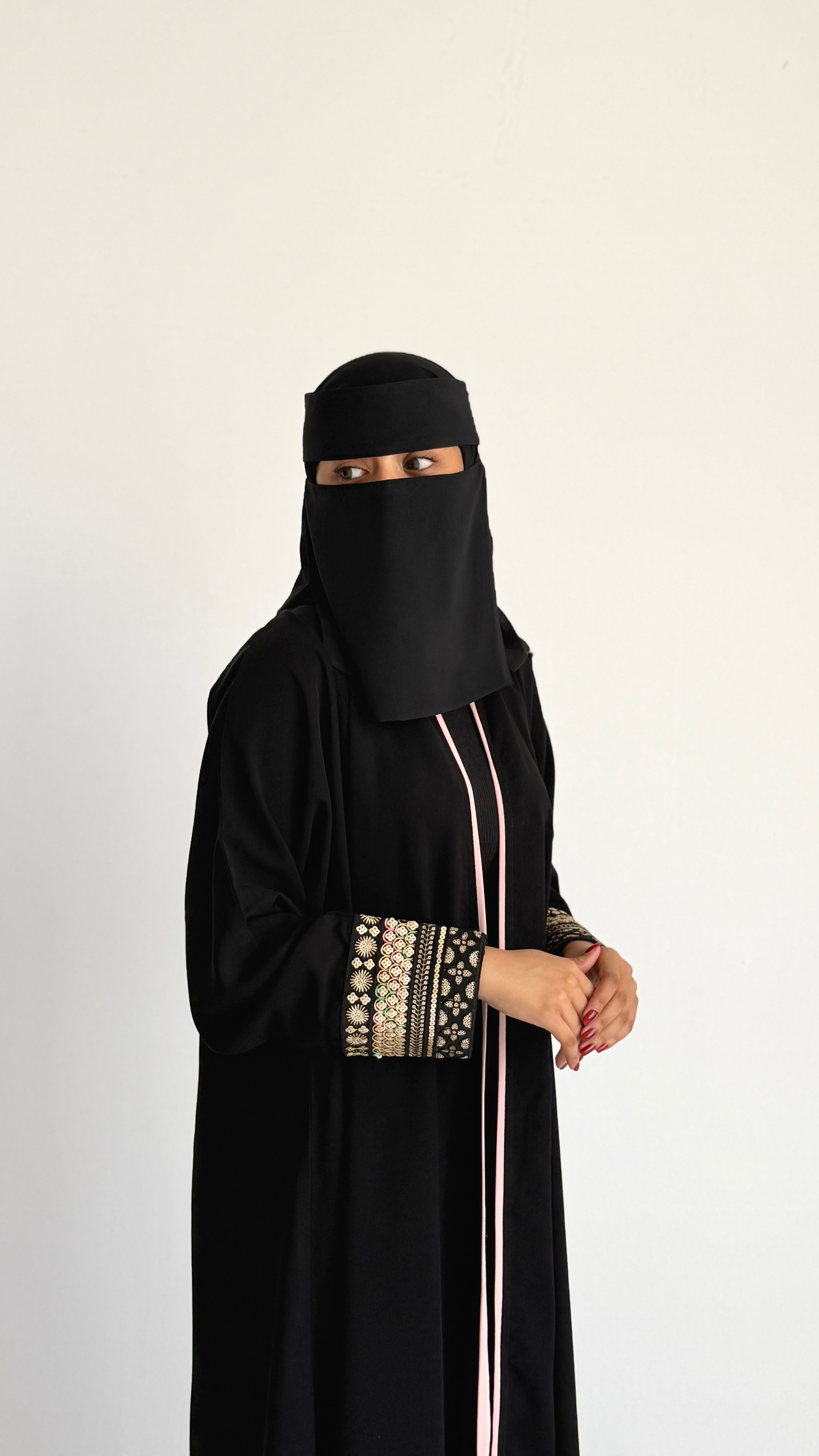 MWT789 - عباية كريب مع تدخيلة رمضانية - Aya
