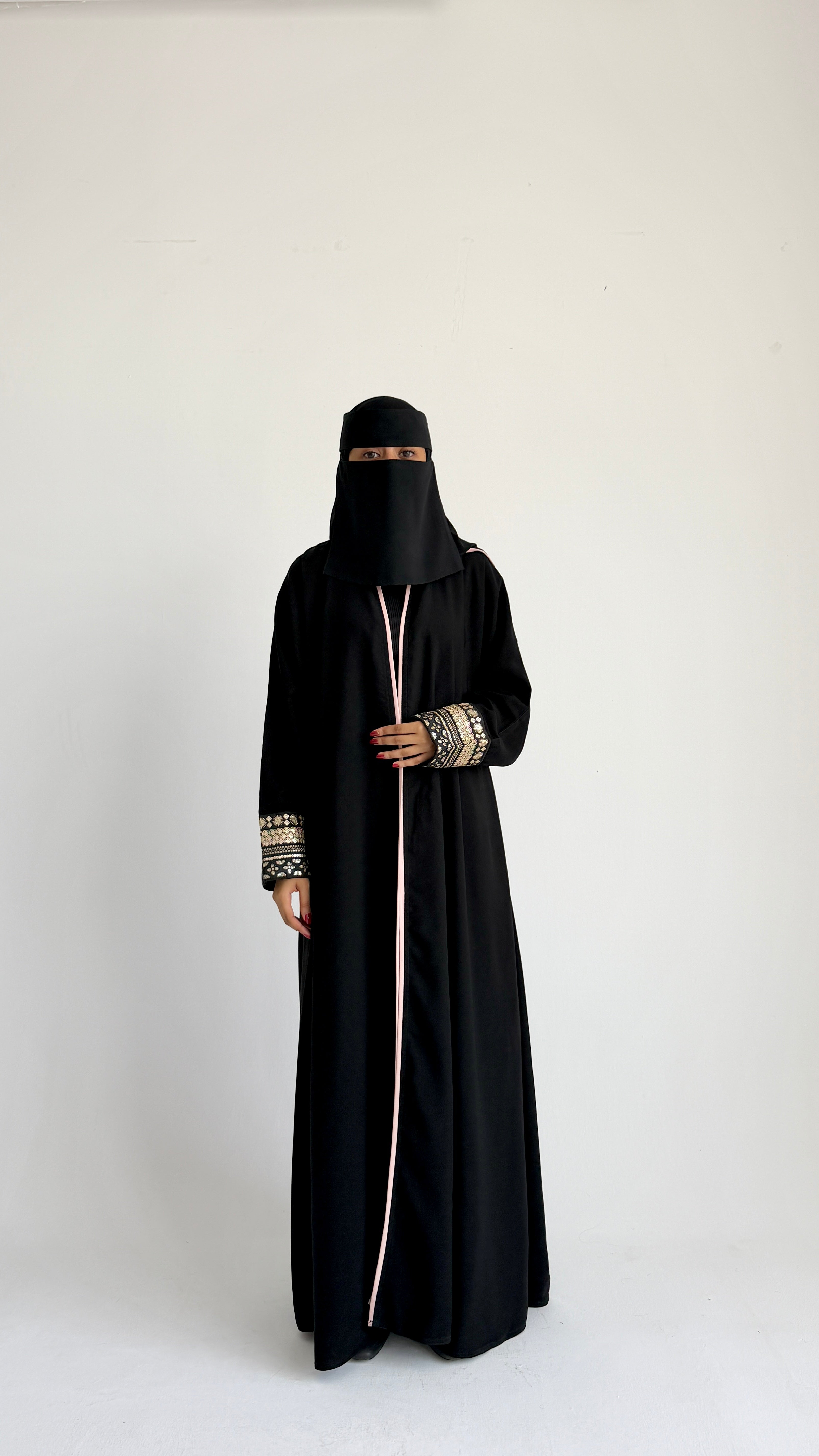 MWT789 - عباية كريب مع تدخيلة رمضانية - Aya