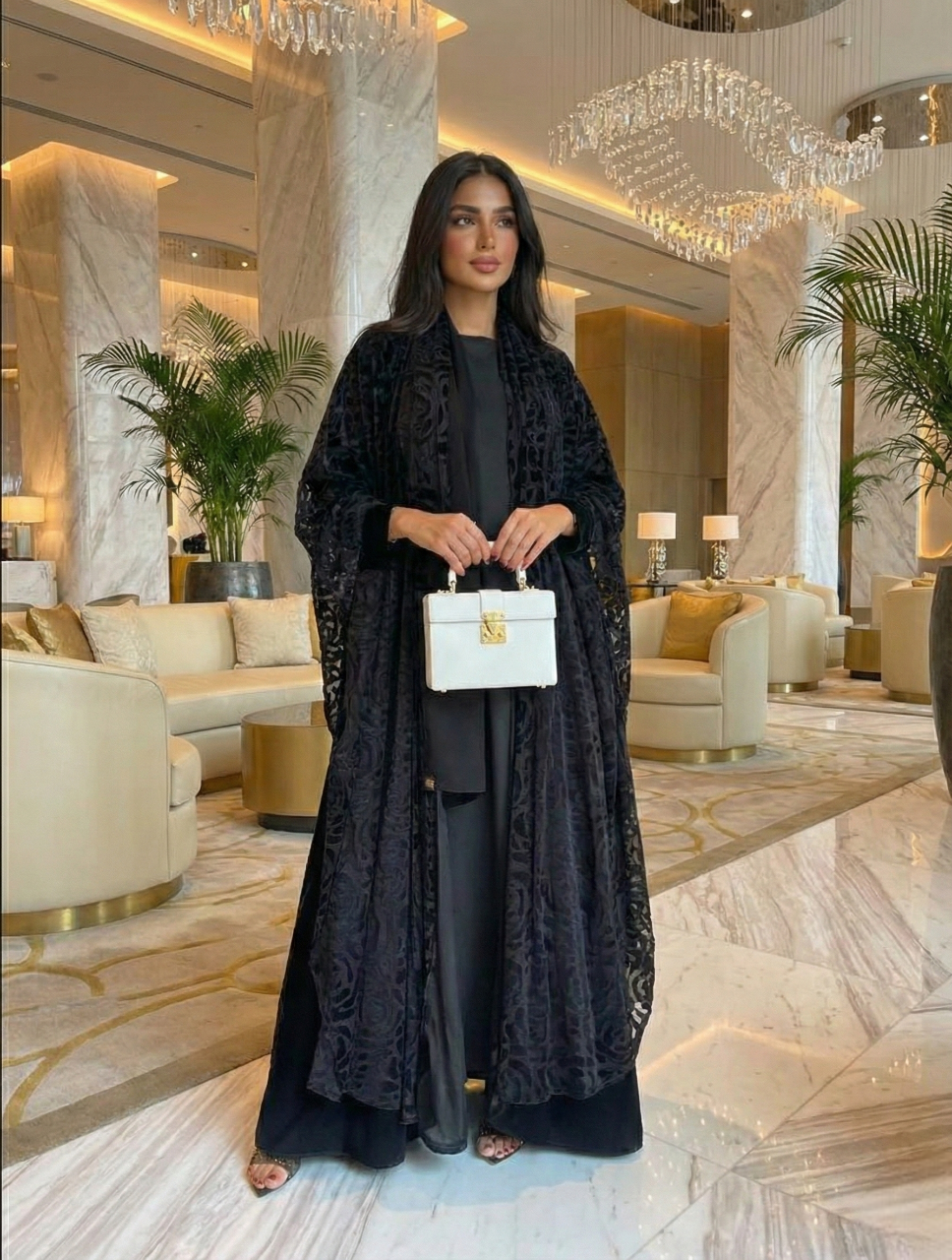 MWT911 - عباية مخمل قصة شال