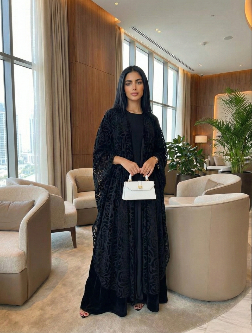 MWT911 - عباية مخمل قصة شال