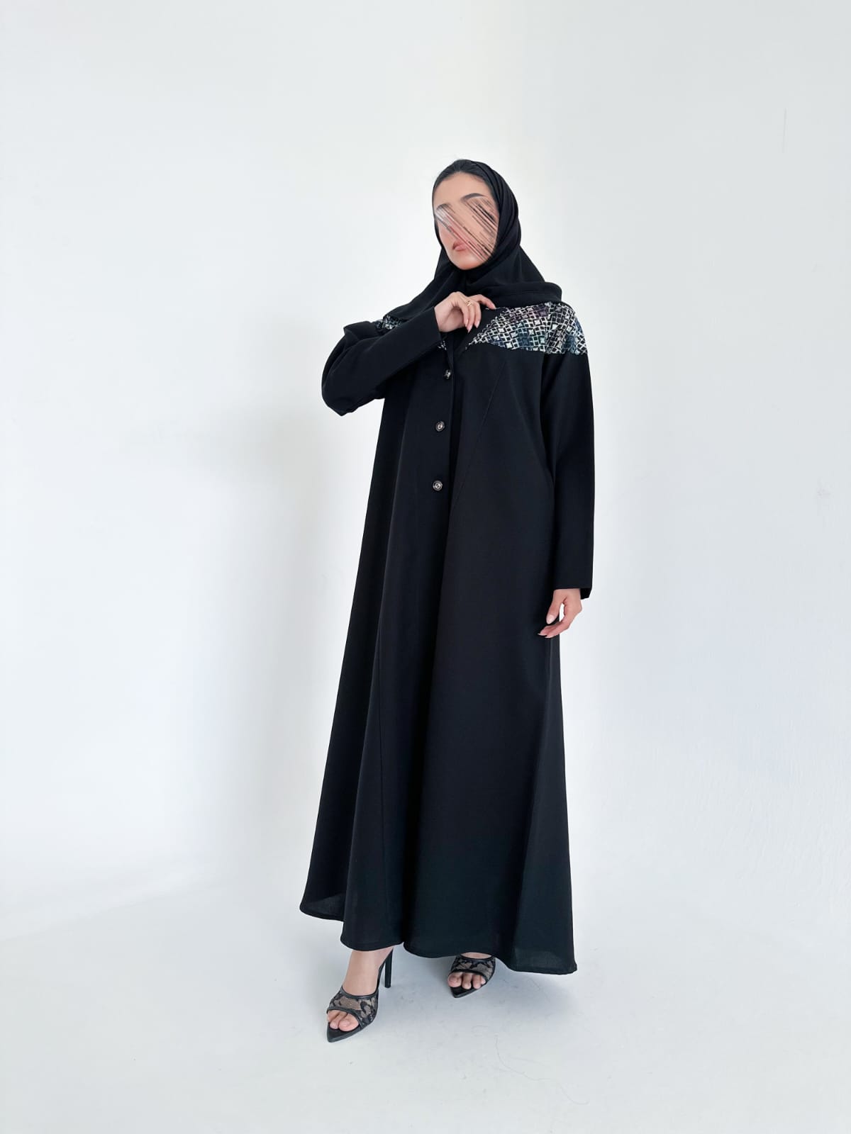 MW1330 - عباية بليزر مع لمسة هندية بألوان زاهية - Aya