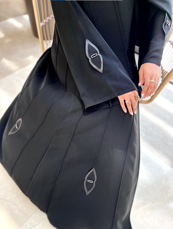 MW645 - Light Crepe Standing with Jacquard Half-Cloche