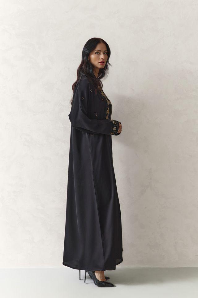 MW1874 -عباية مطرزة من الامام والاكمام بلمسات راقي مع اضافة فستان داخلي
