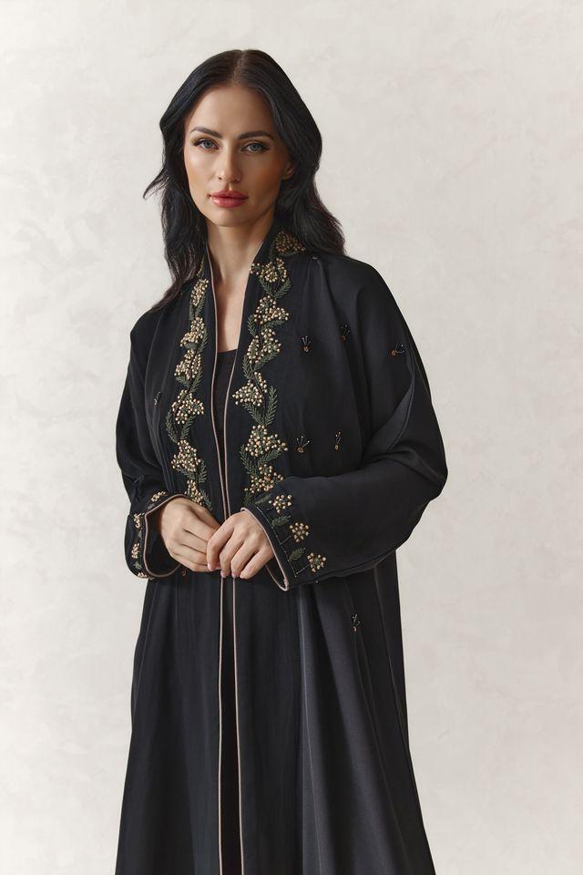 MW1874 -عباية مطرزة من الامام والاكمام بلمسات راقي مع اضافة فستان داخلي