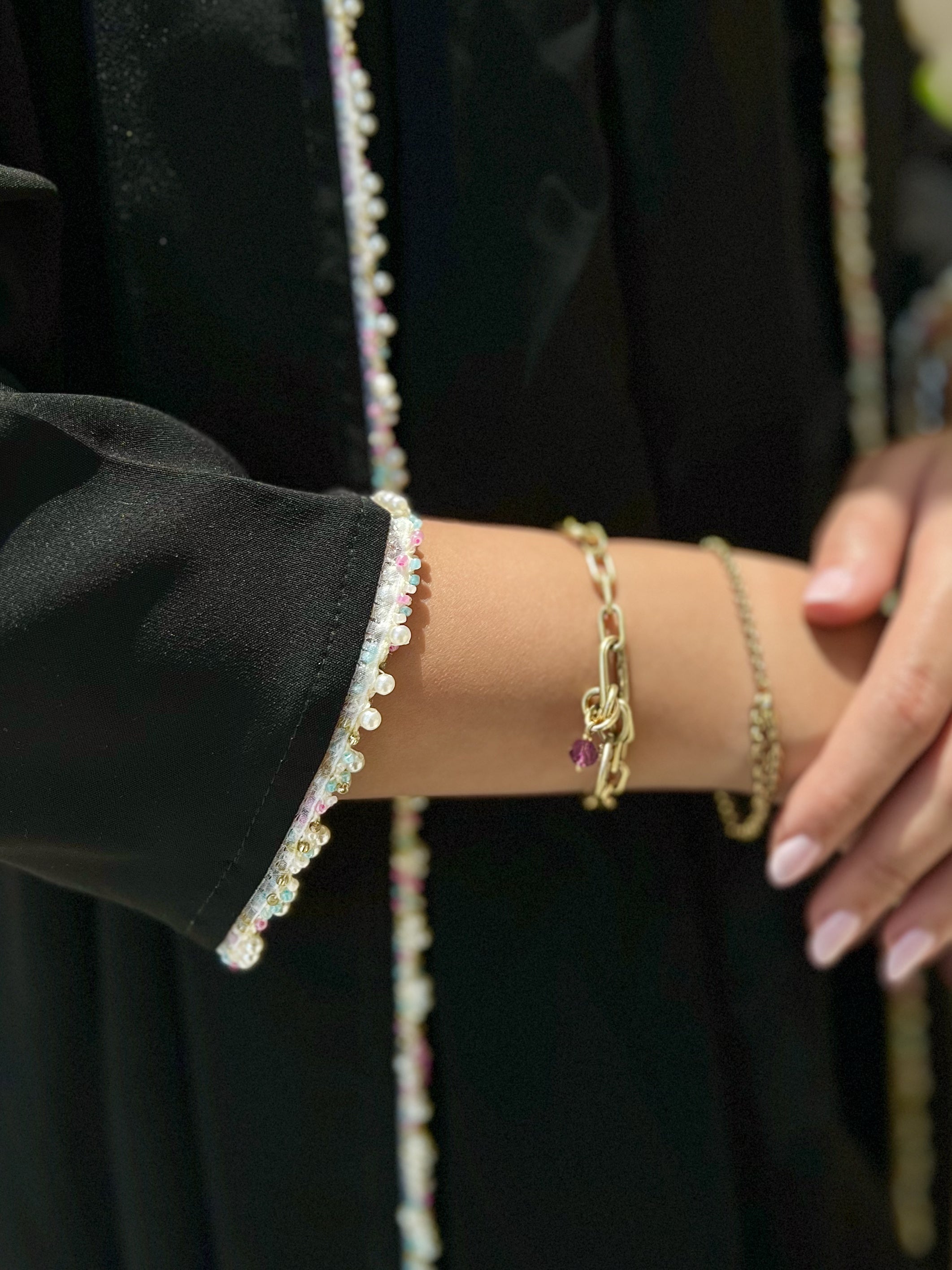 MW1579 - عباية سوداء يومية مزينة بلؤلؤ ملون | Black Everyday Abaya with Colorful Pearls - Aya