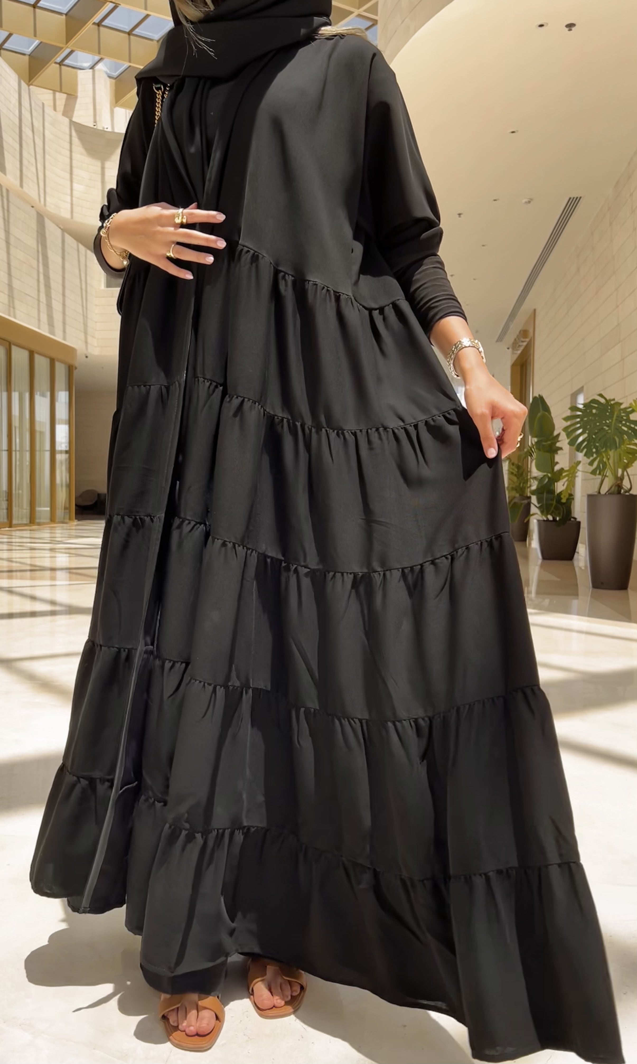 MW645 - Light Crepe Standing with Jacquard Half-Cloche