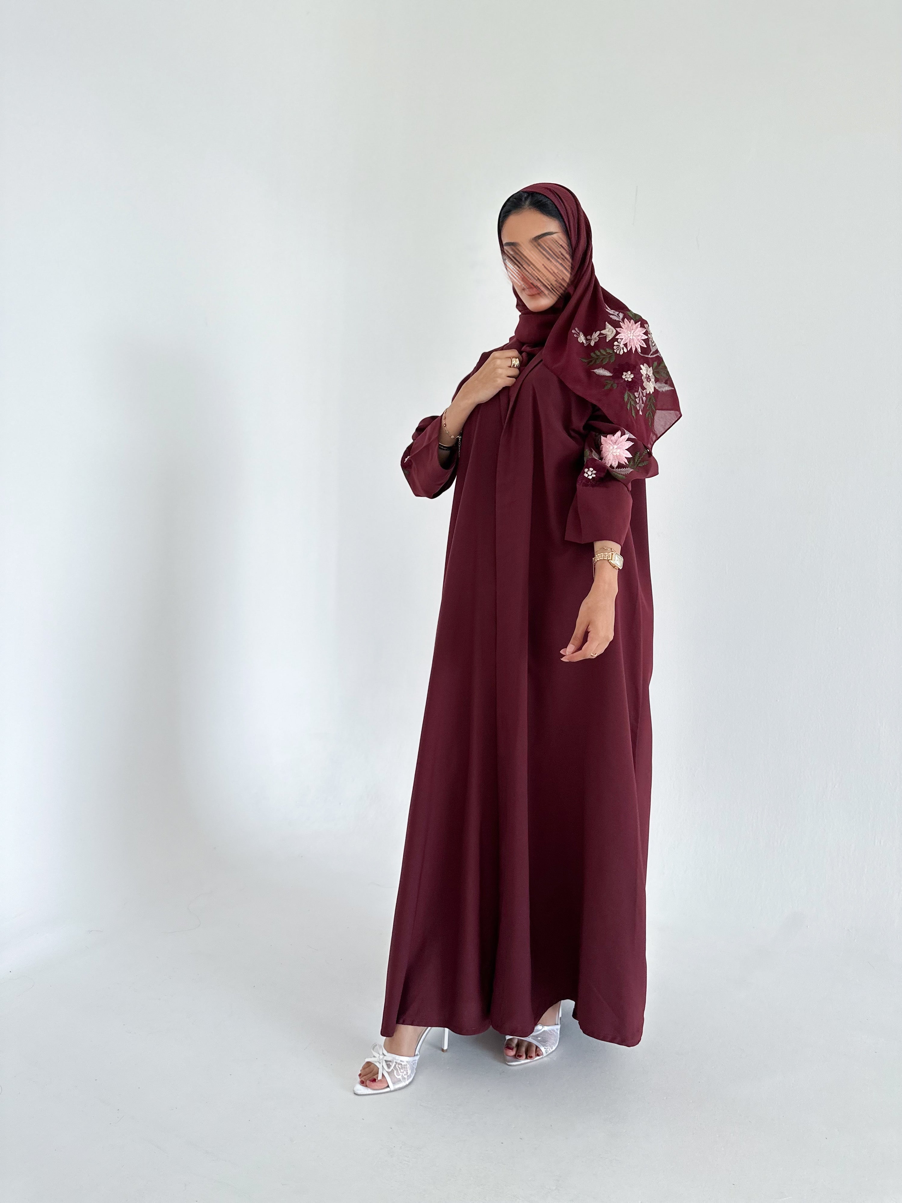 MWT79 - كريب برقندي تطريز يدوي كلوش - Aya