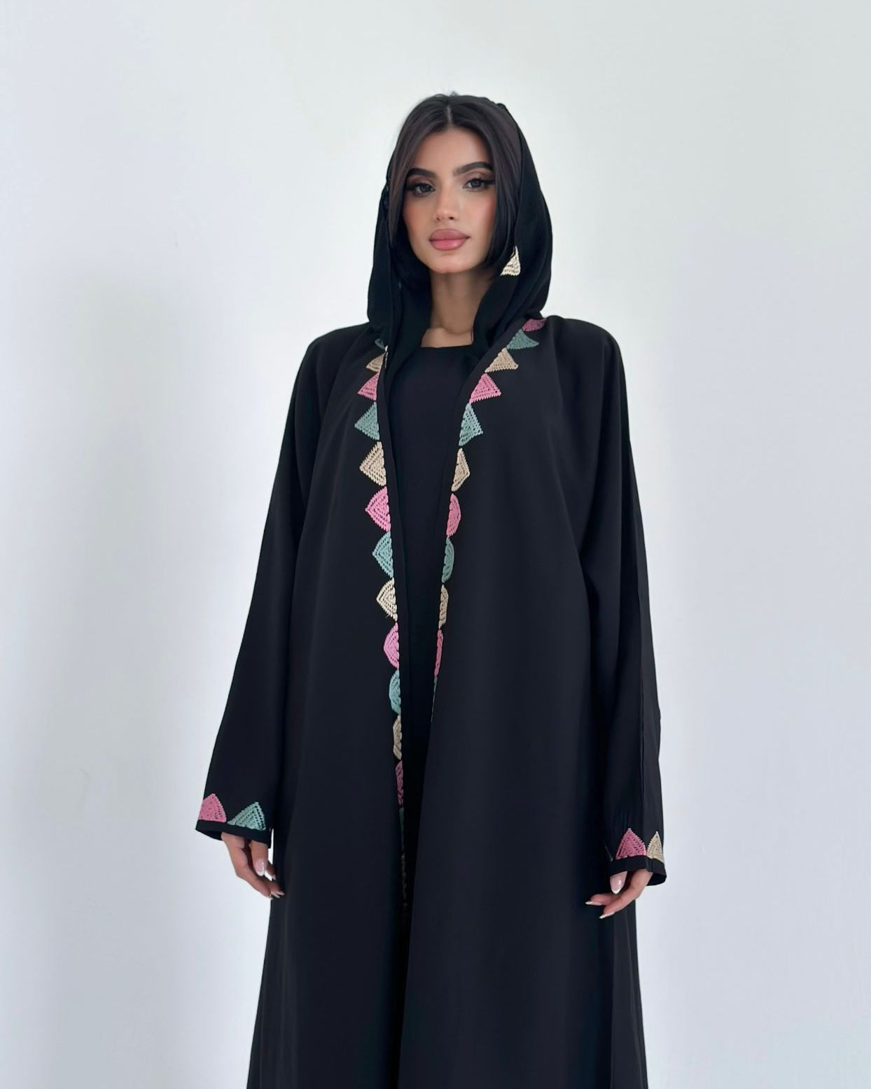 MWT76 - عباية حرير مغسول مطرز وردي وسماوي - Aya