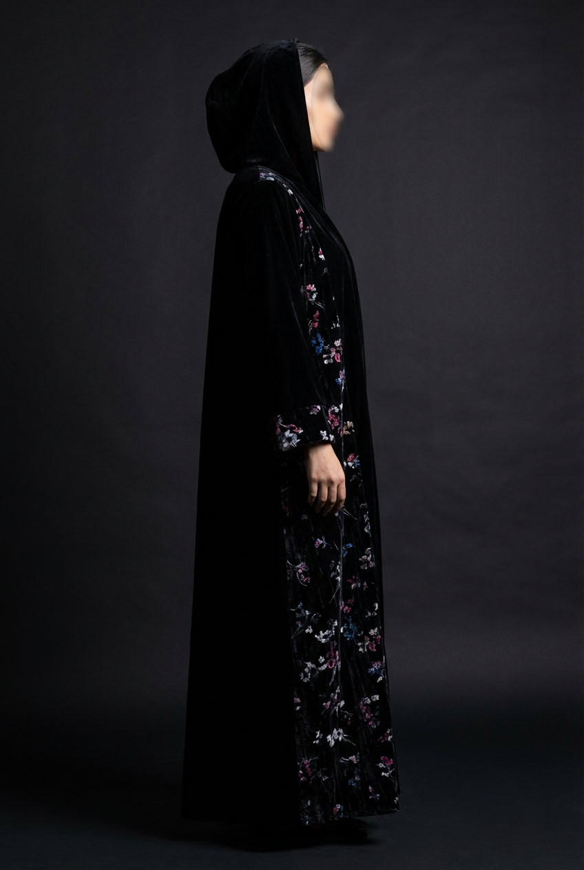 عباية مخمل مطرز ورود - Image 2
