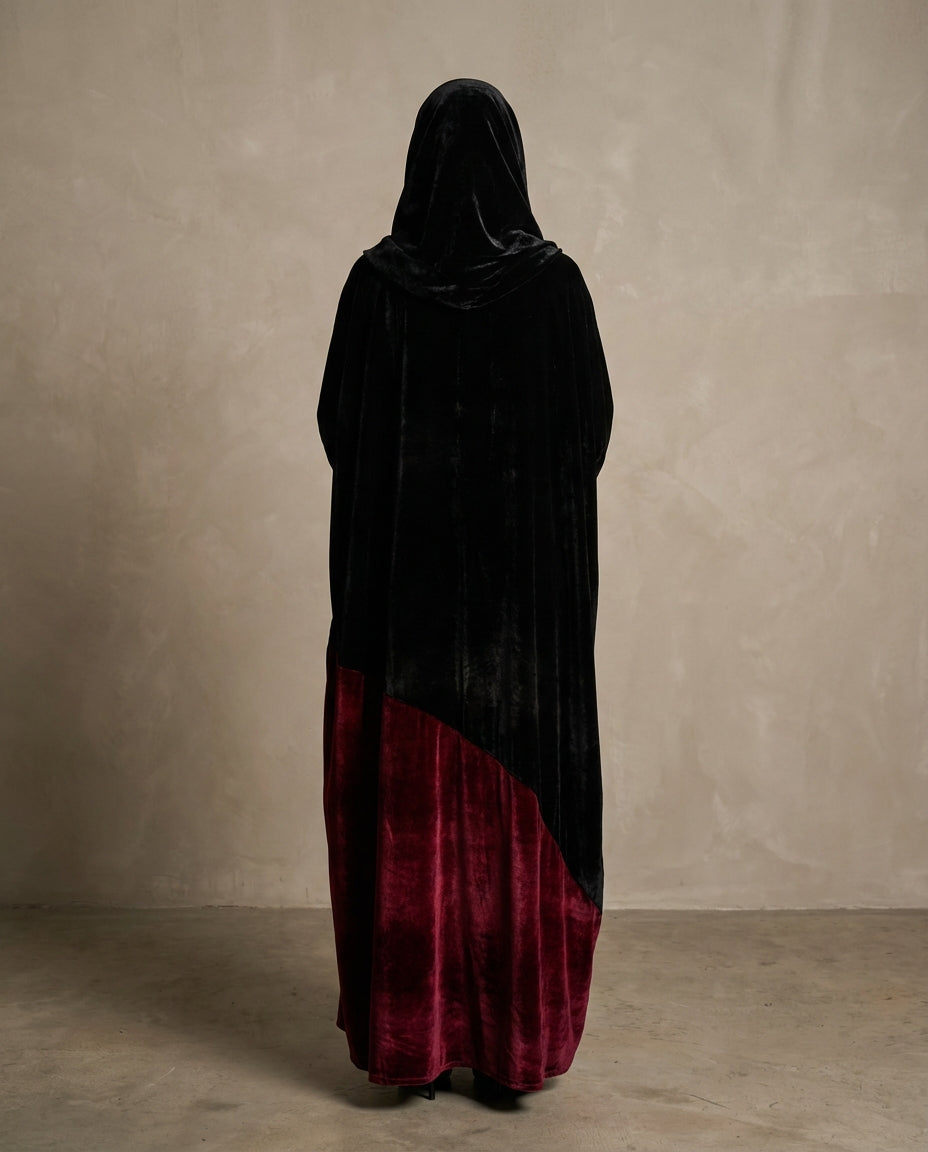 عباية مخمل نص فراشة - Image 3