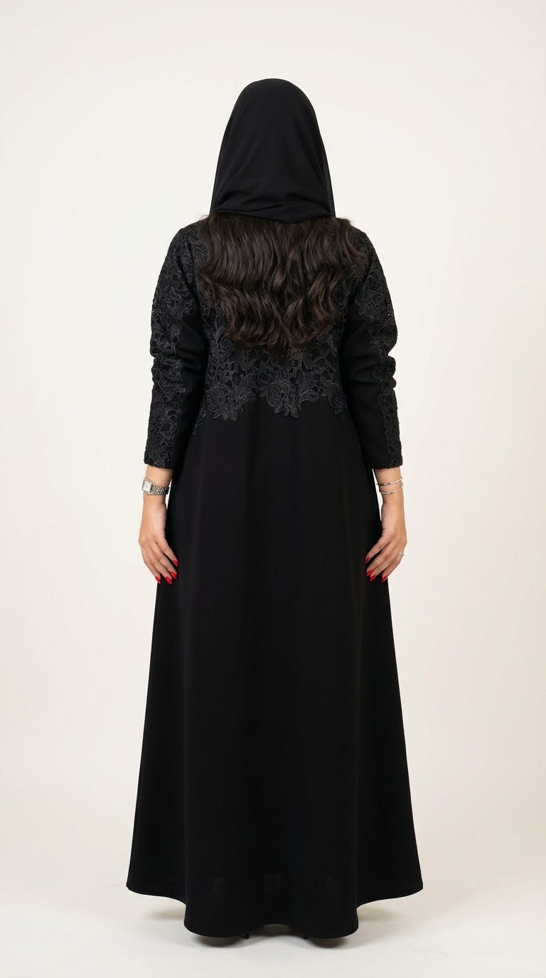 عباية اسود بتدخله دانتيل بالامام - Image 4