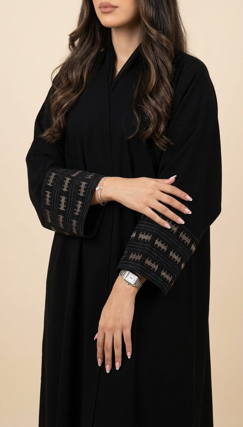 عباية بتطريز بالاكمام - Image 3